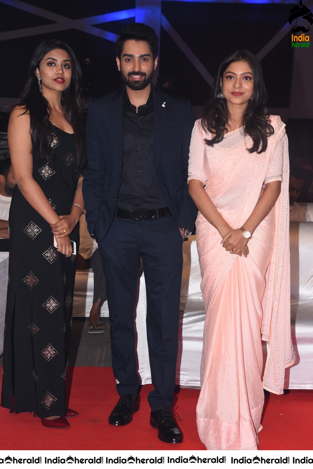 Choosi Choodangaane Movie Event Set 1
