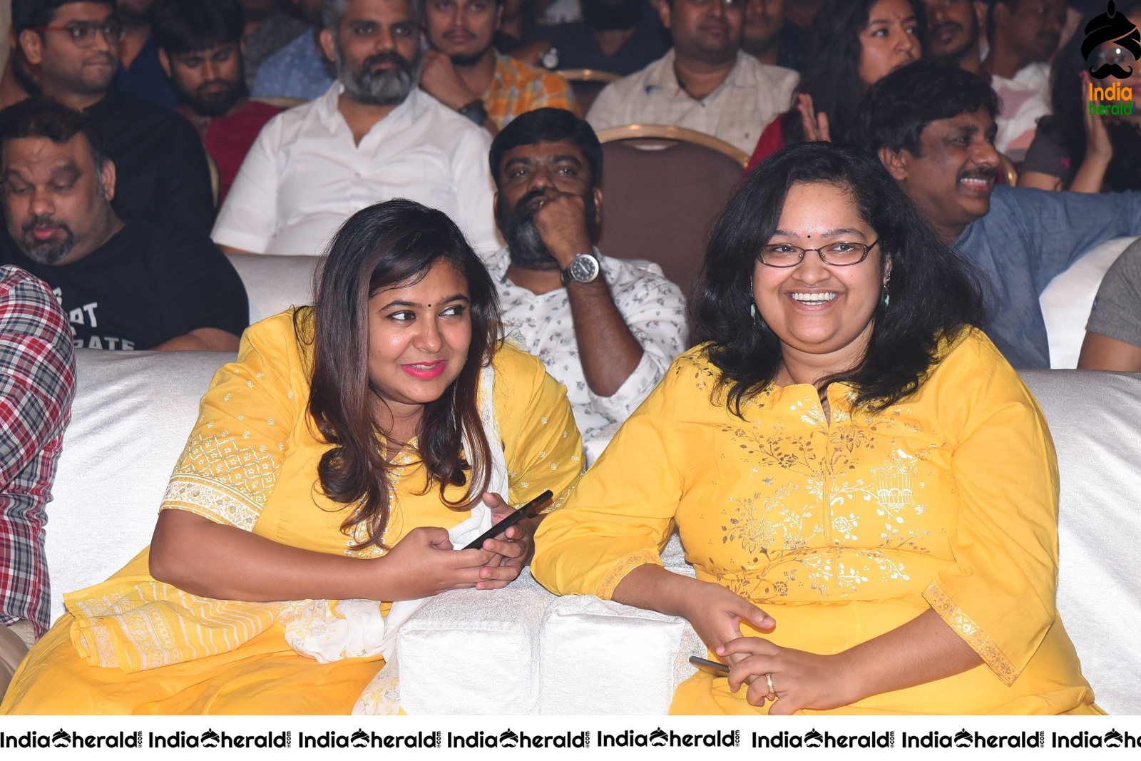 Choosi Choodangaane Movie Event Set 3