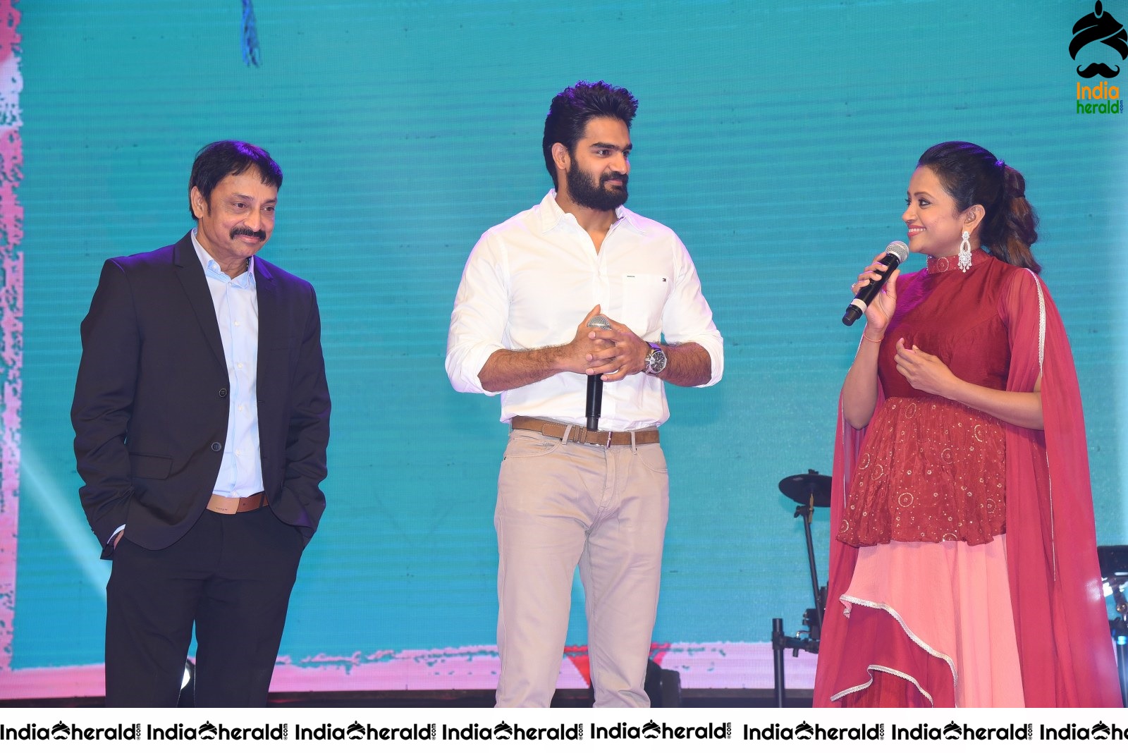 Choosi Choodangaane Movie Event Set 3