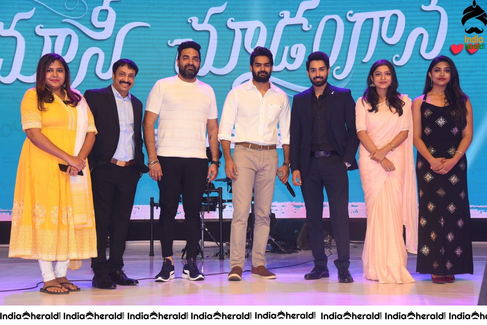 Choosi Choodangaane Movie Event Set 4