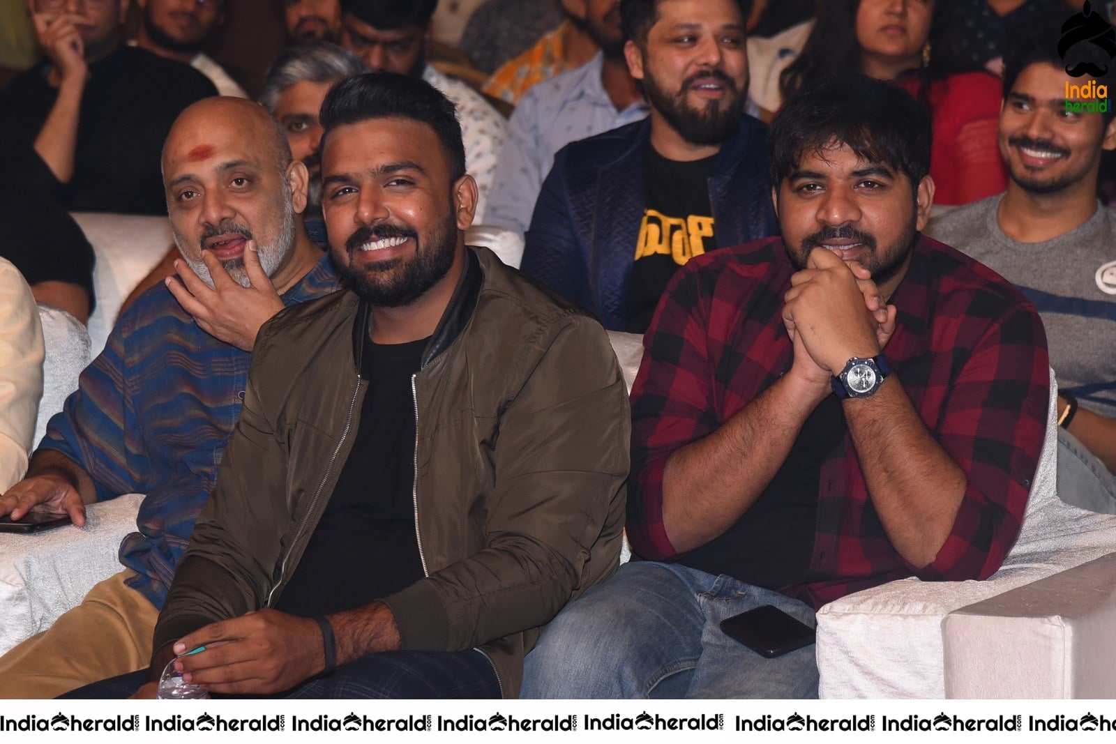 Choosi Choodangaane Movie Event Set 5