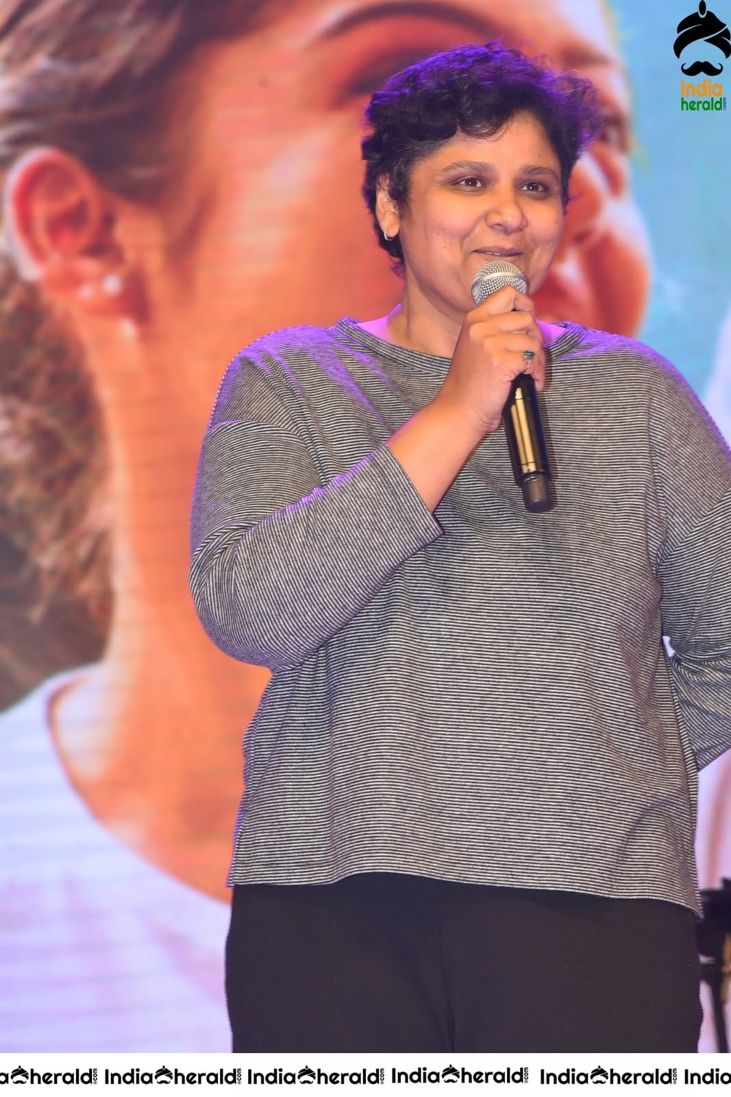 Choosi Choodangaane Movie Event Set 5