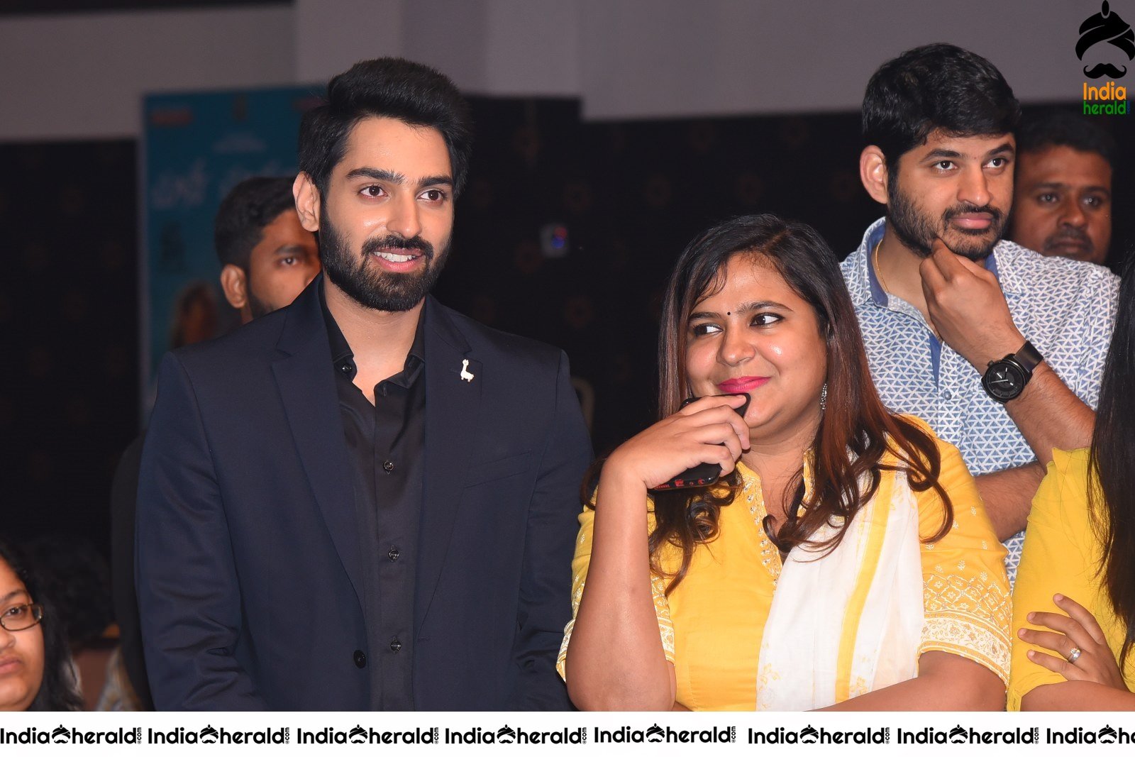 Choosi Choodangaane Movie Event Set 6