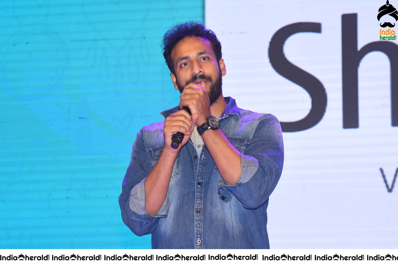 Choosi Choodangaane Movie Event Set 8