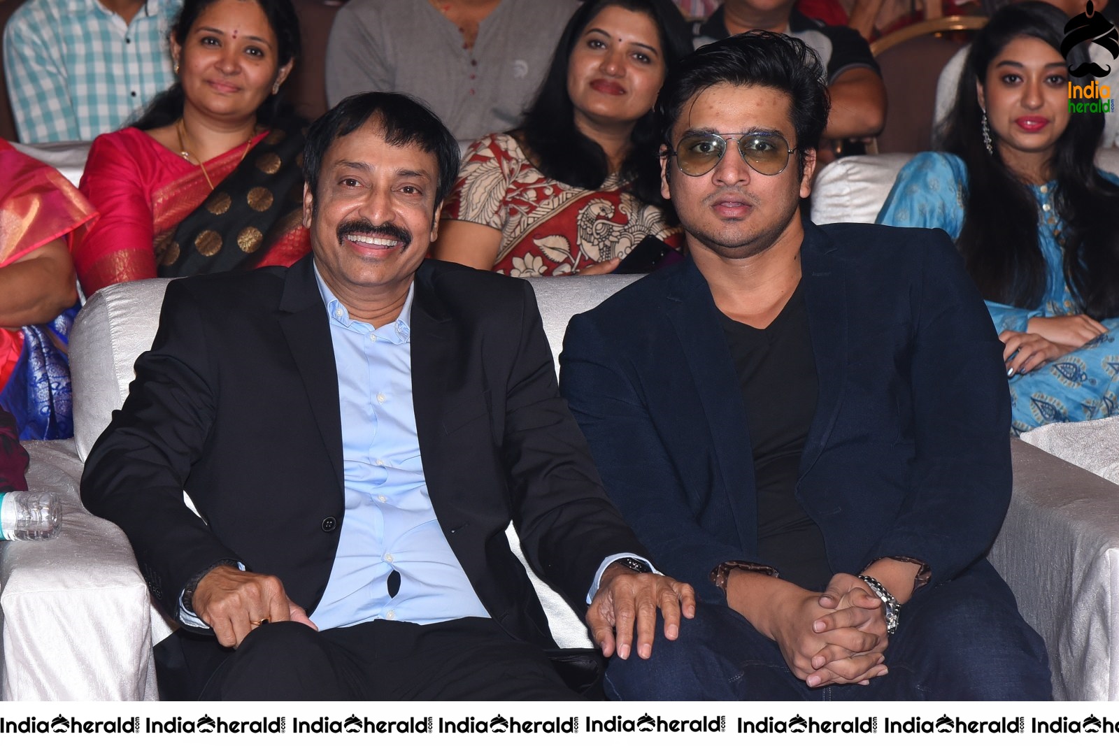 Choosi Choodangaane Movie Event Set 8