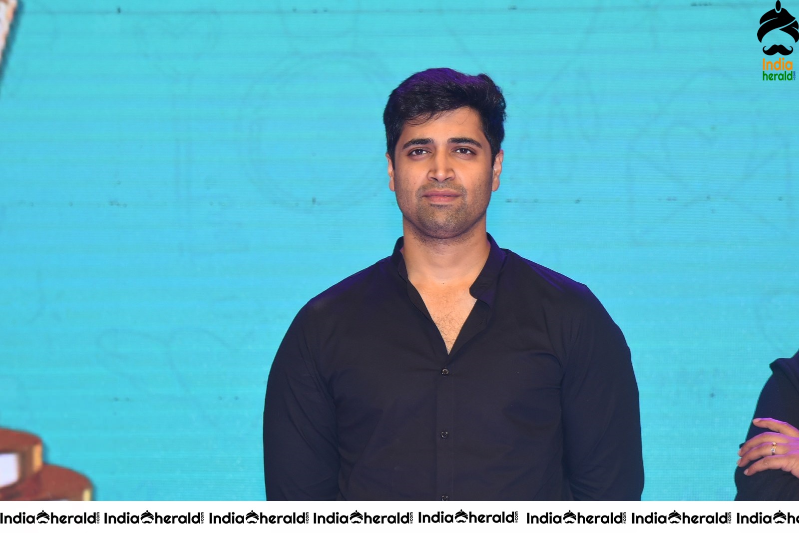 Choosi Choodangaane Movie Event Set 8