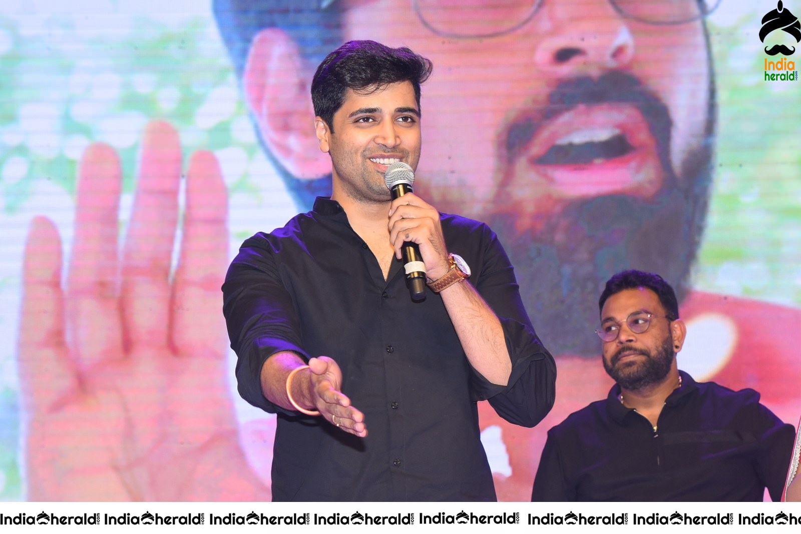 Choosi Choodangaane Movie Event Set 8