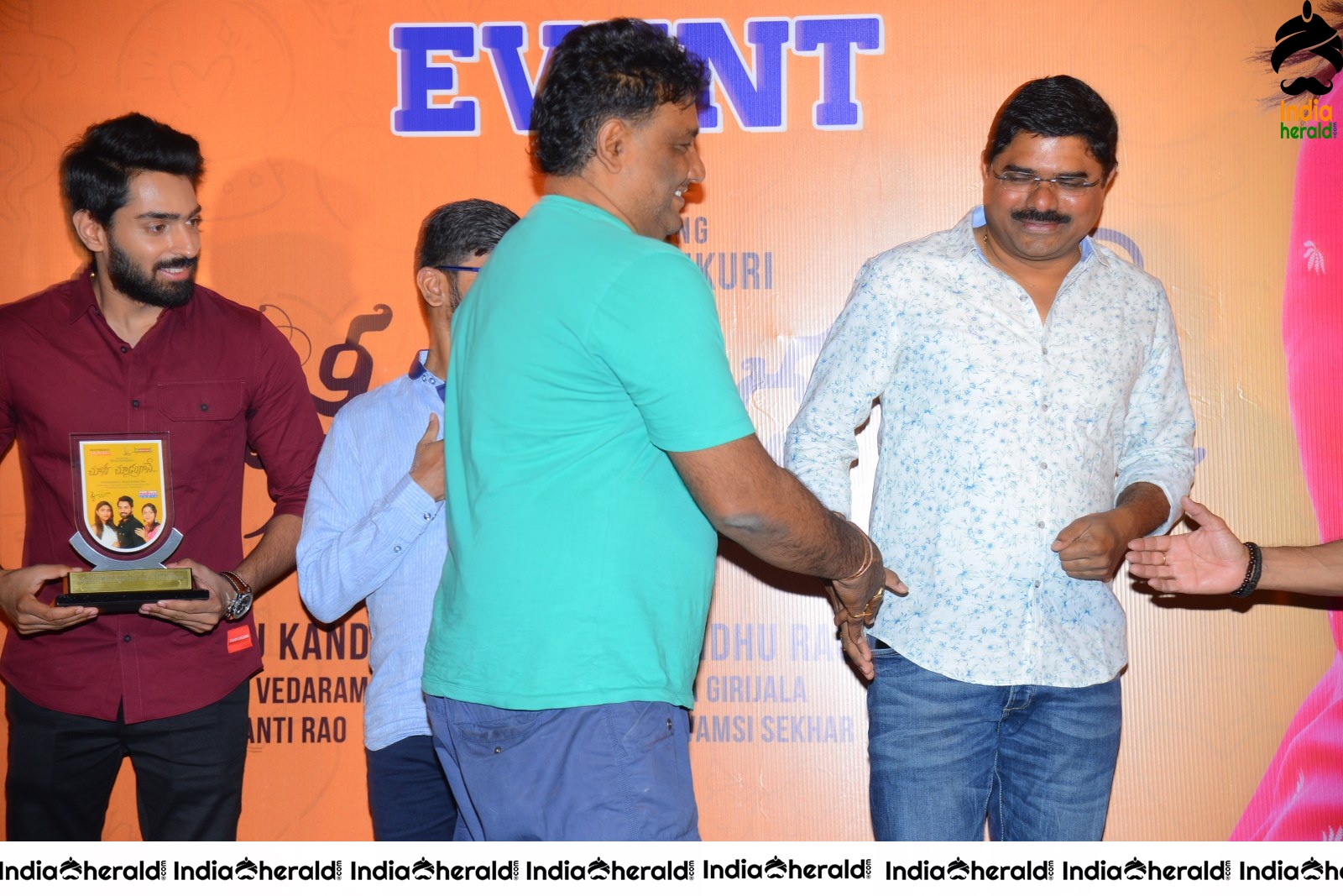 Choosi Choodangane Platinum Disc Press Meet Stills Set 1