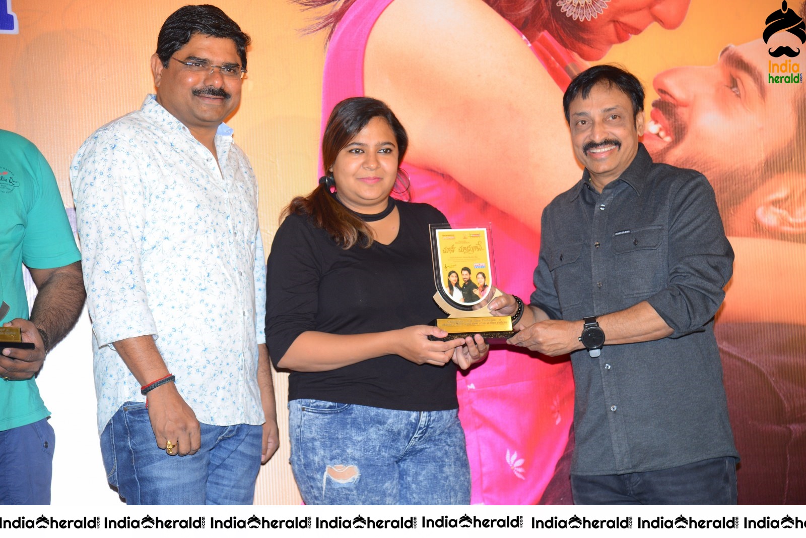 Choosi Choodangane Platinum Disc Press Meet Stills Set 2