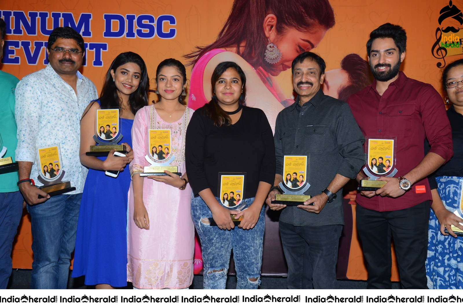 Choosi Choodangane Platinum Disc Press Meet Stills Set 3