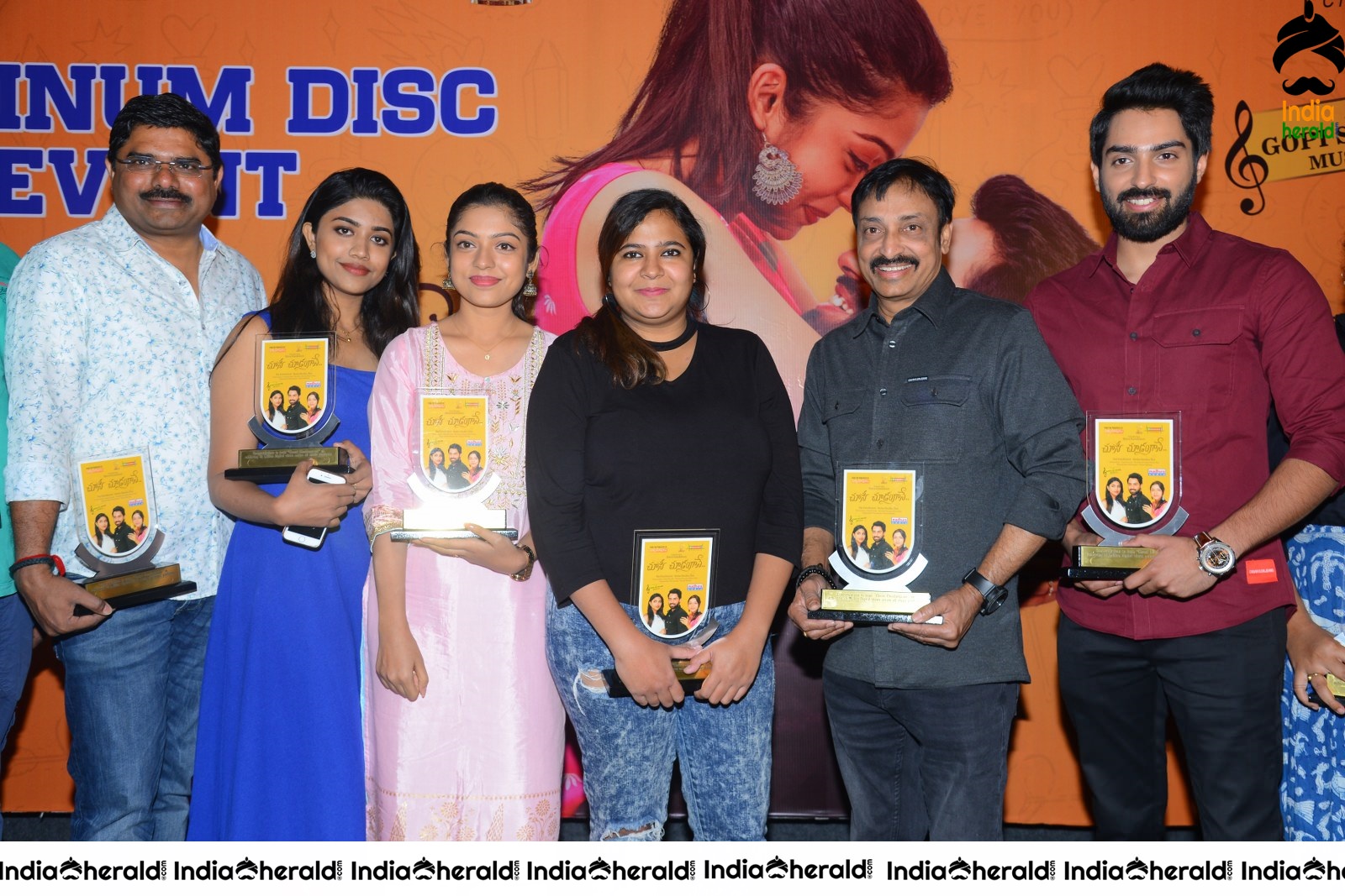 Choosi Choodangane Platinum Disc Press Meet Stills Set 3