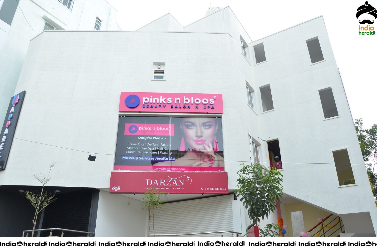 Chota K Naidu Launched Pinks n bloos Beauty Salon and Spa Set 1