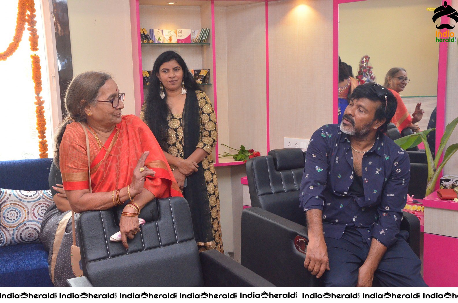 Chota K Naidu Launched Pinks n bloos Beauty Salon and Spa Set 3