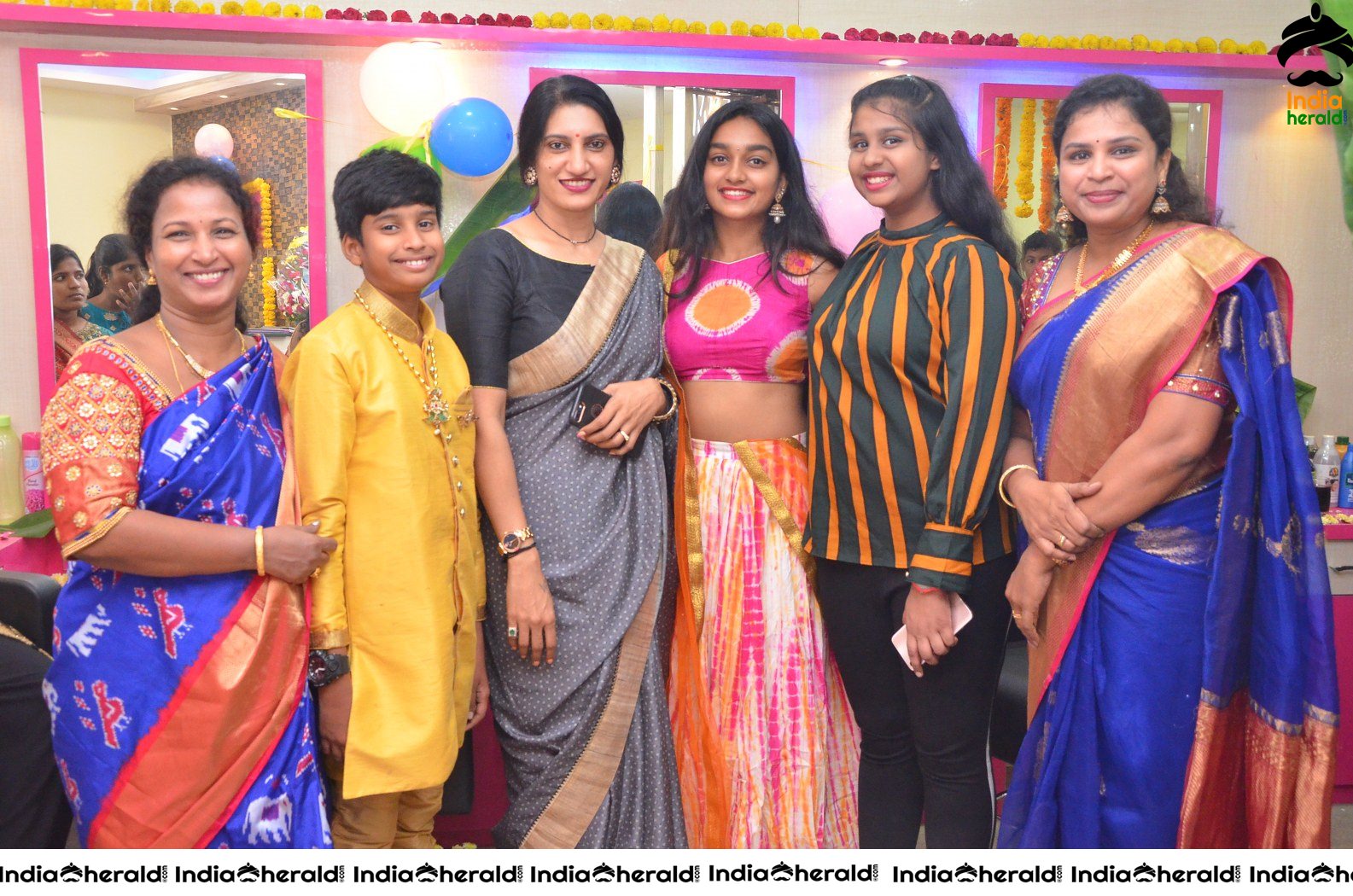 Chota K Naidu Launched Pinks n bloos Beauty Salon and Spa Set 4