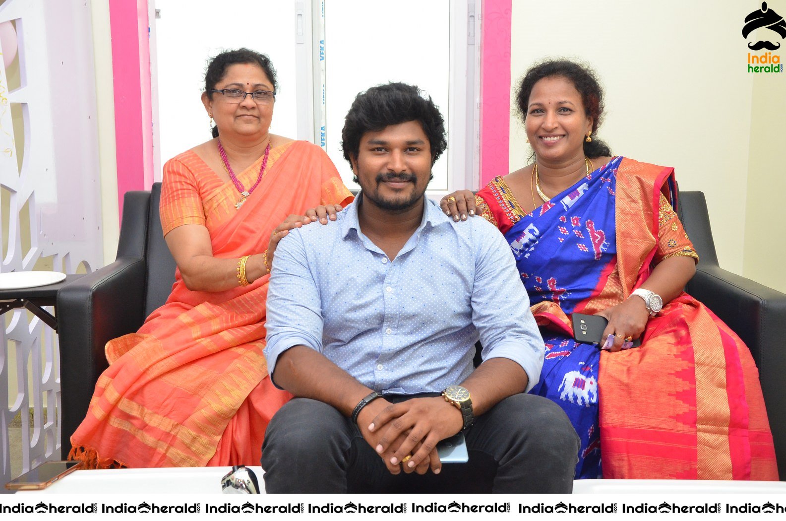 Chota K Naidu Launched Pinks n bloos Beauty Salon and Spa Set 5