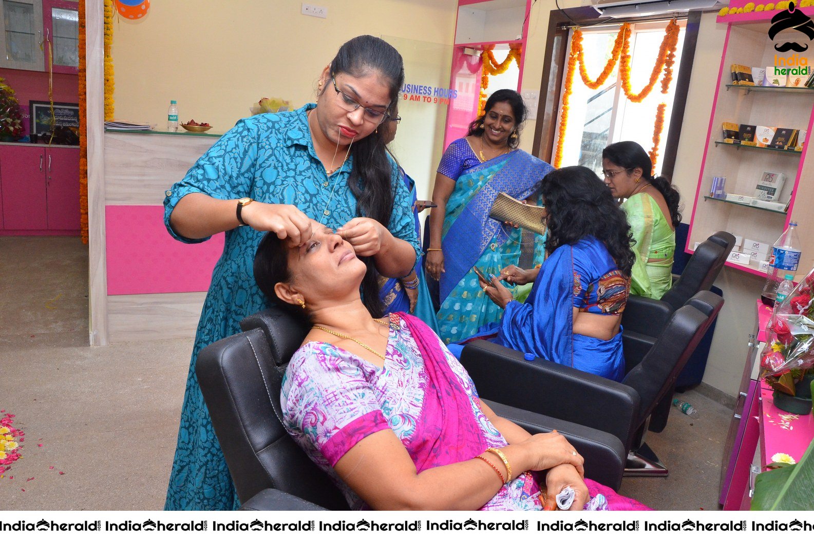 Chota K Naidu Launched Pinks n bloos Beauty Salon and Spa Set 5