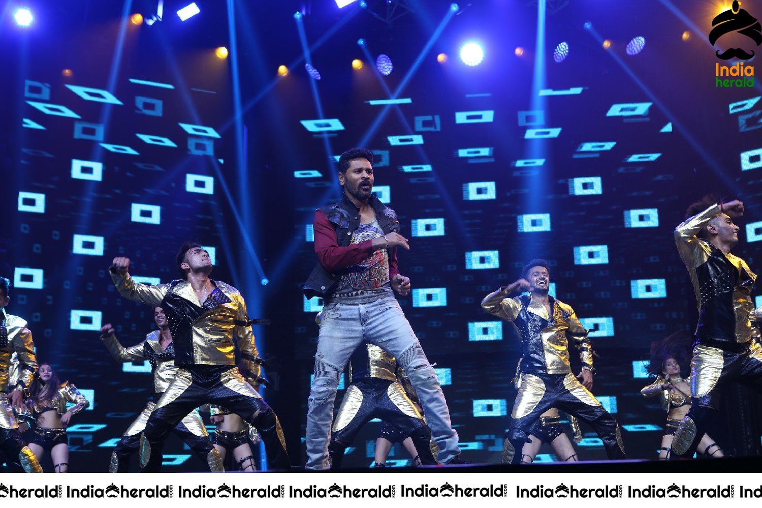 DaBangg Live In Concert Stills Set 2