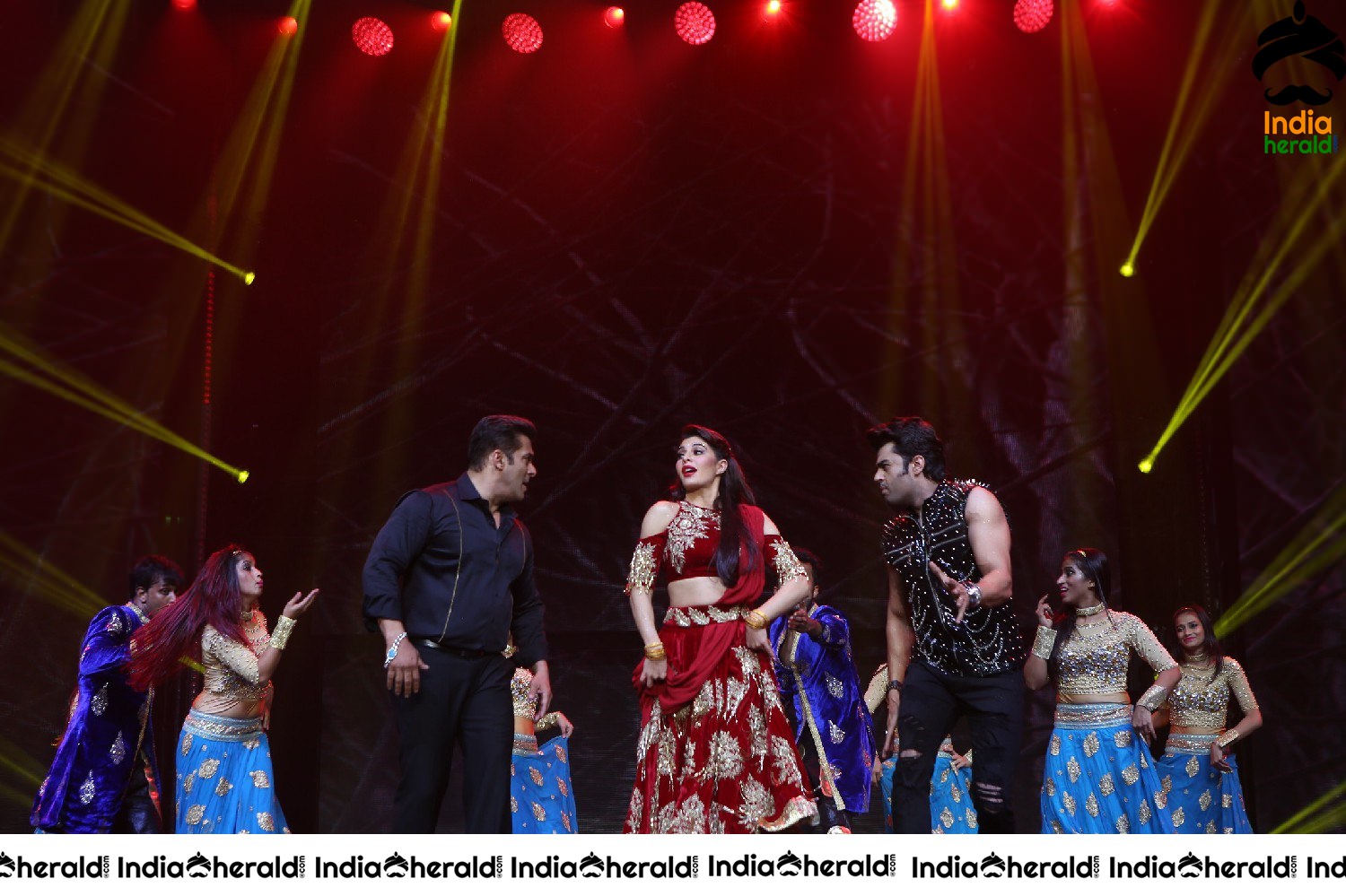 DaBangg Live In Concert Stills Set 3