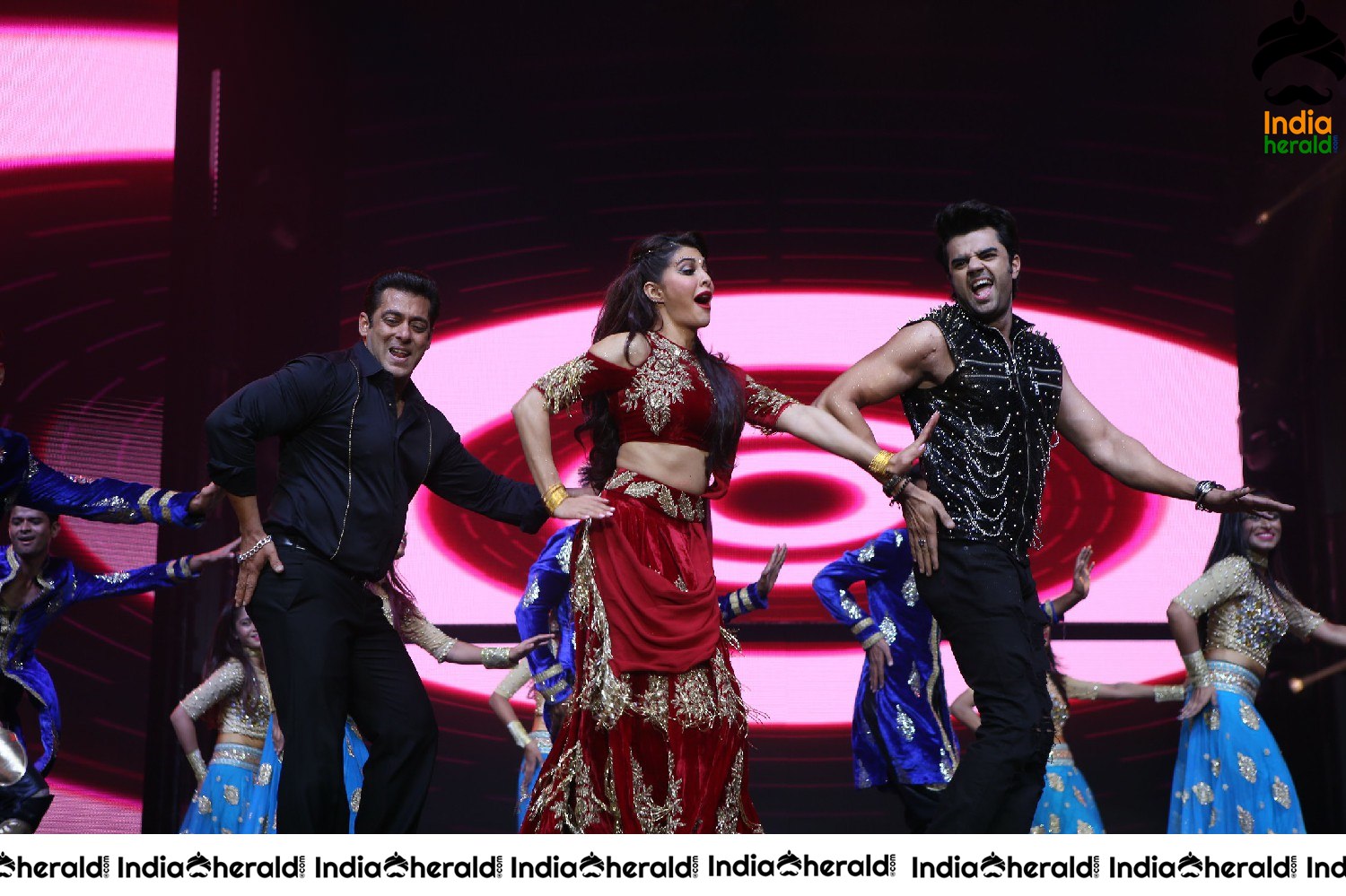 DaBangg Live In Concert Stills Set 3