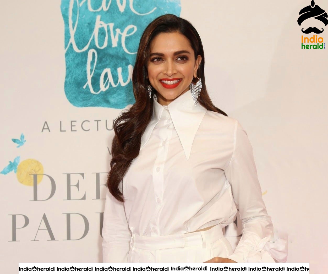 Deepika Padukone At Live Love Laugh Event