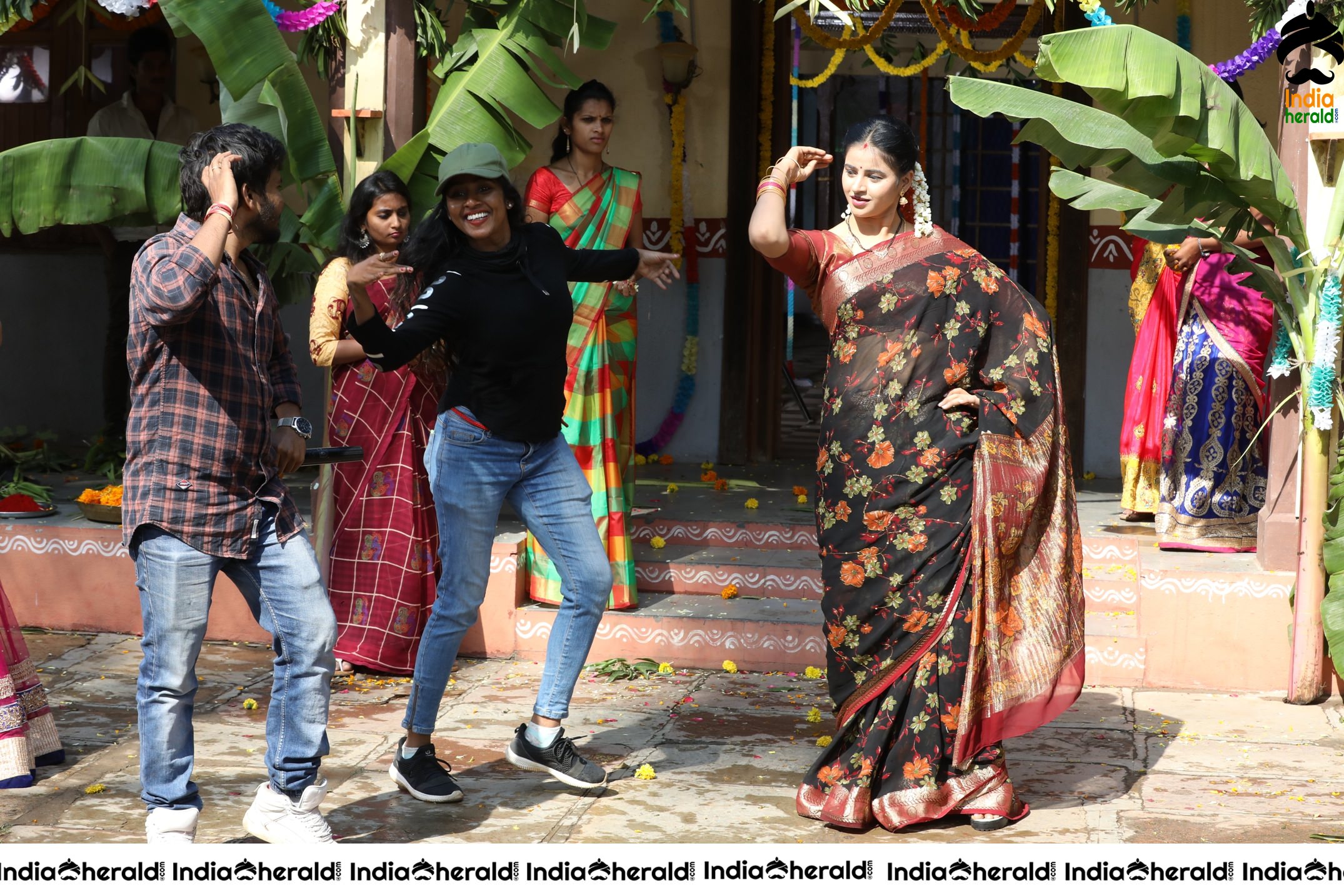 Devineni performance in Ranga Ratnala Marriage Set 1