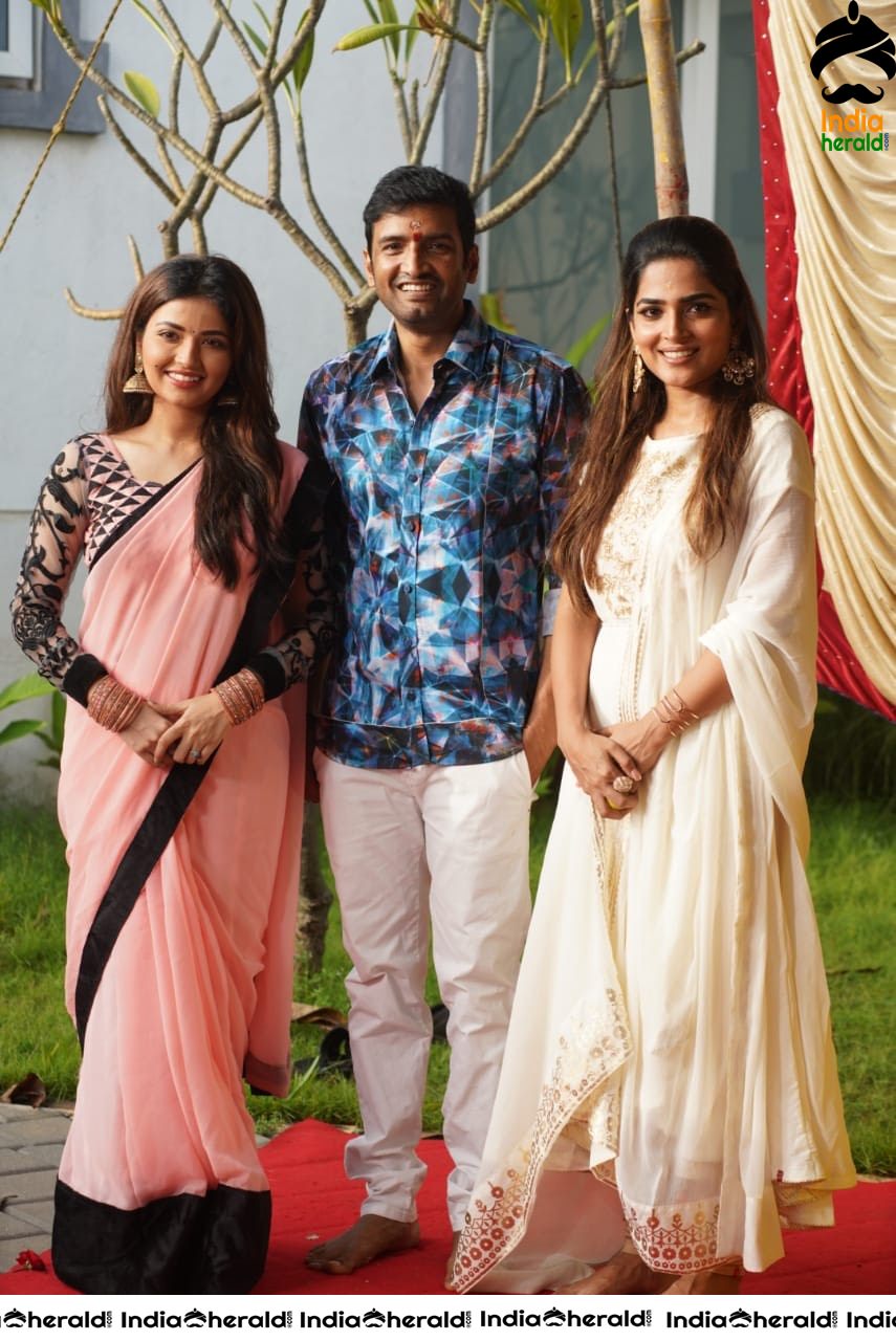 Dikkiloona Movie Pooja Stills