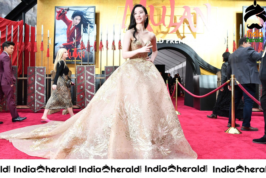 Disney MULAN Premiere in Hollywood CA Set 5