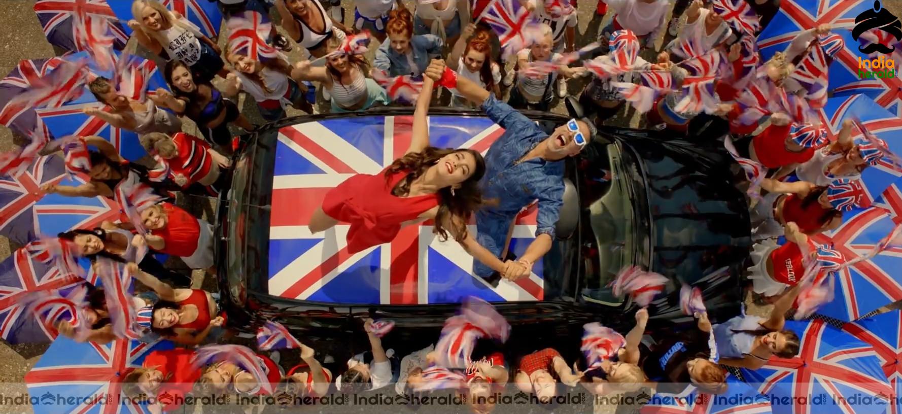 Ek Chumma Song Hot HD Stills Set 4