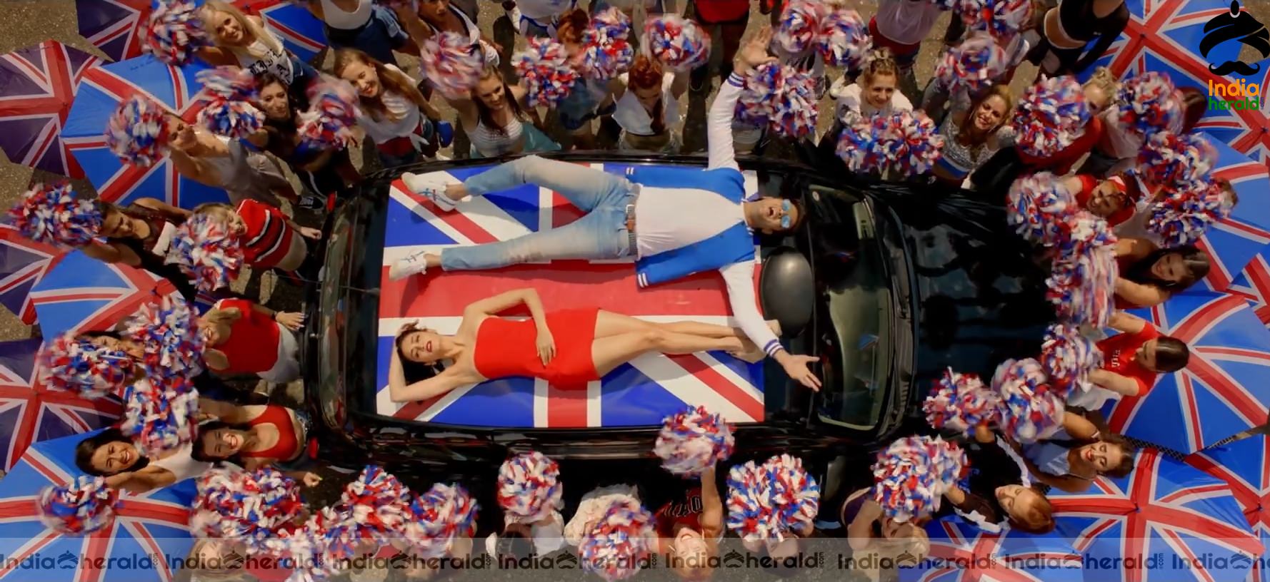 Ek Chumma Song Hot HD Stills Set 4