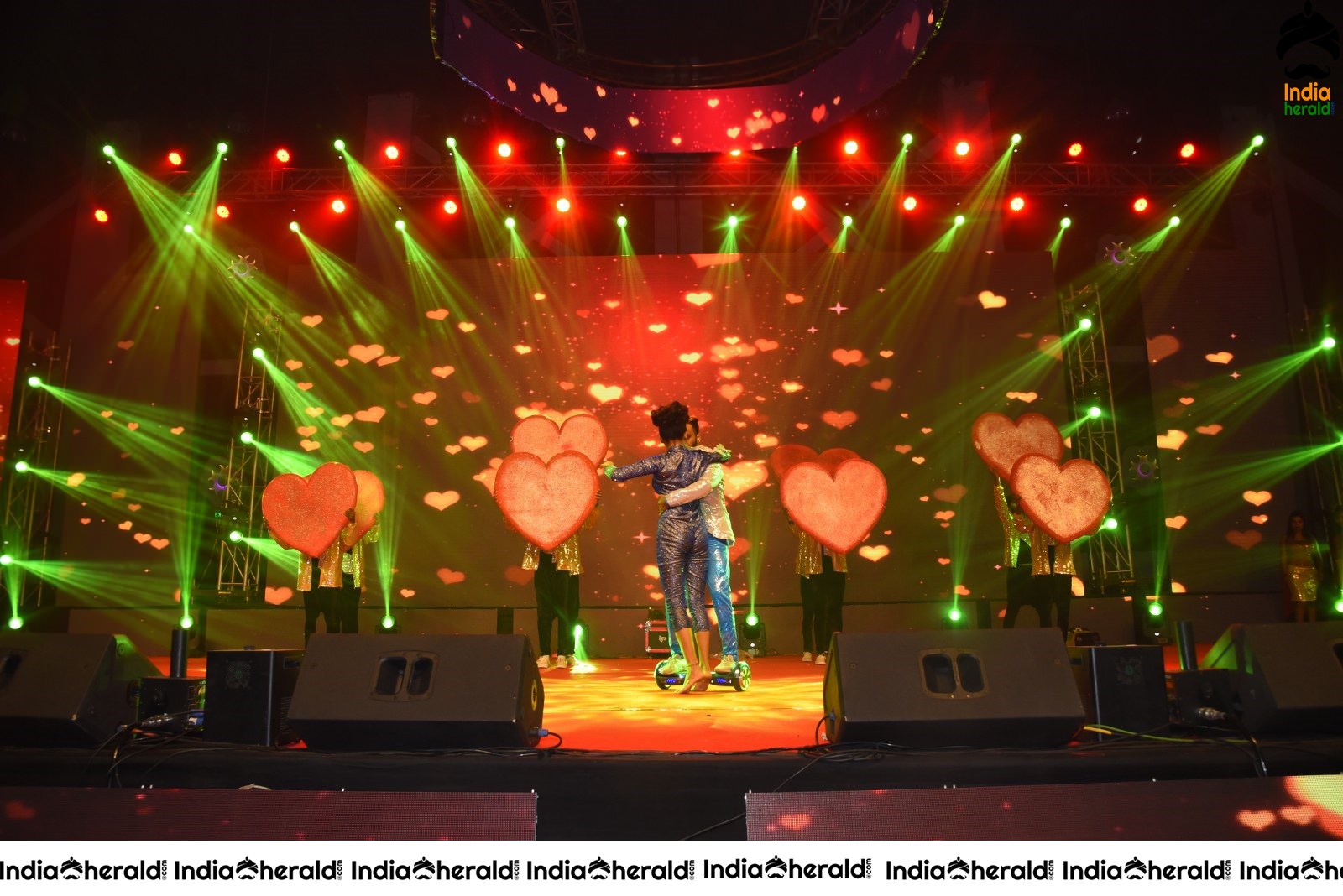 Entha Manchivaadavuraa Pre-Release event photos Set 5