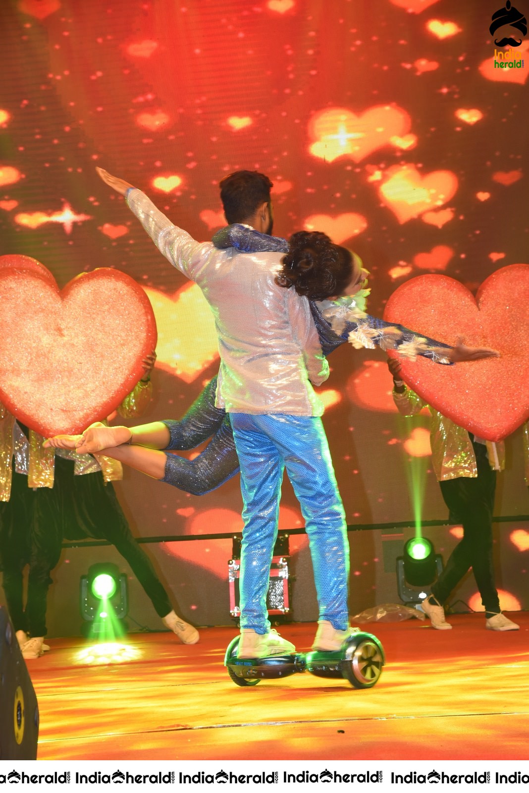 Entha Manchivaadavuraa Pre-Release event photos Set 5