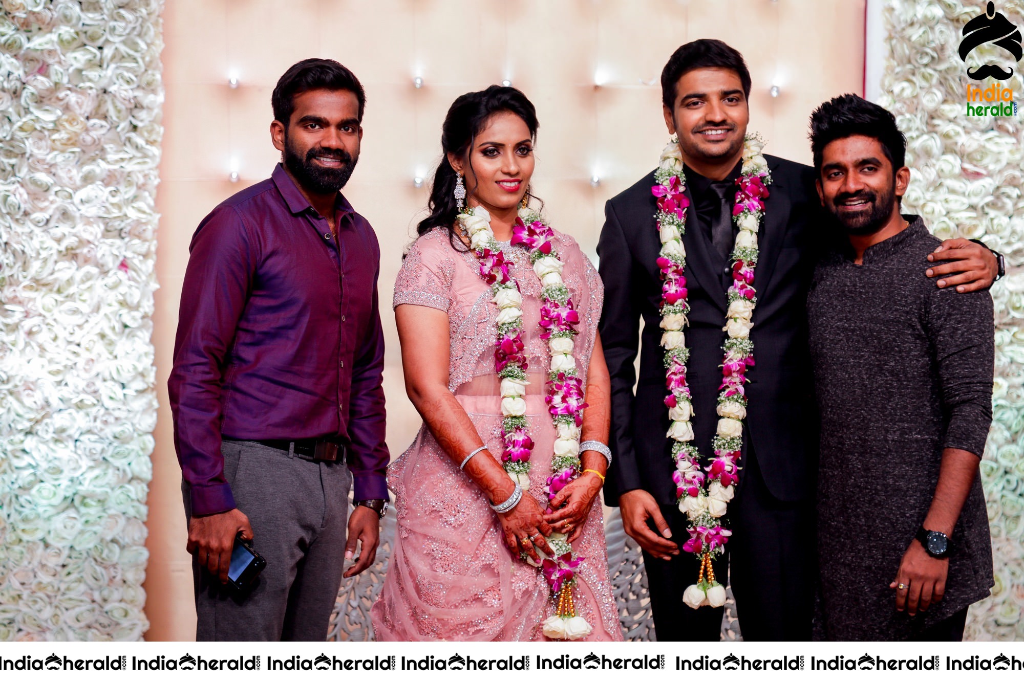Famous Comedy Actor Sathish and Sindhu Wedding Stills Set 8