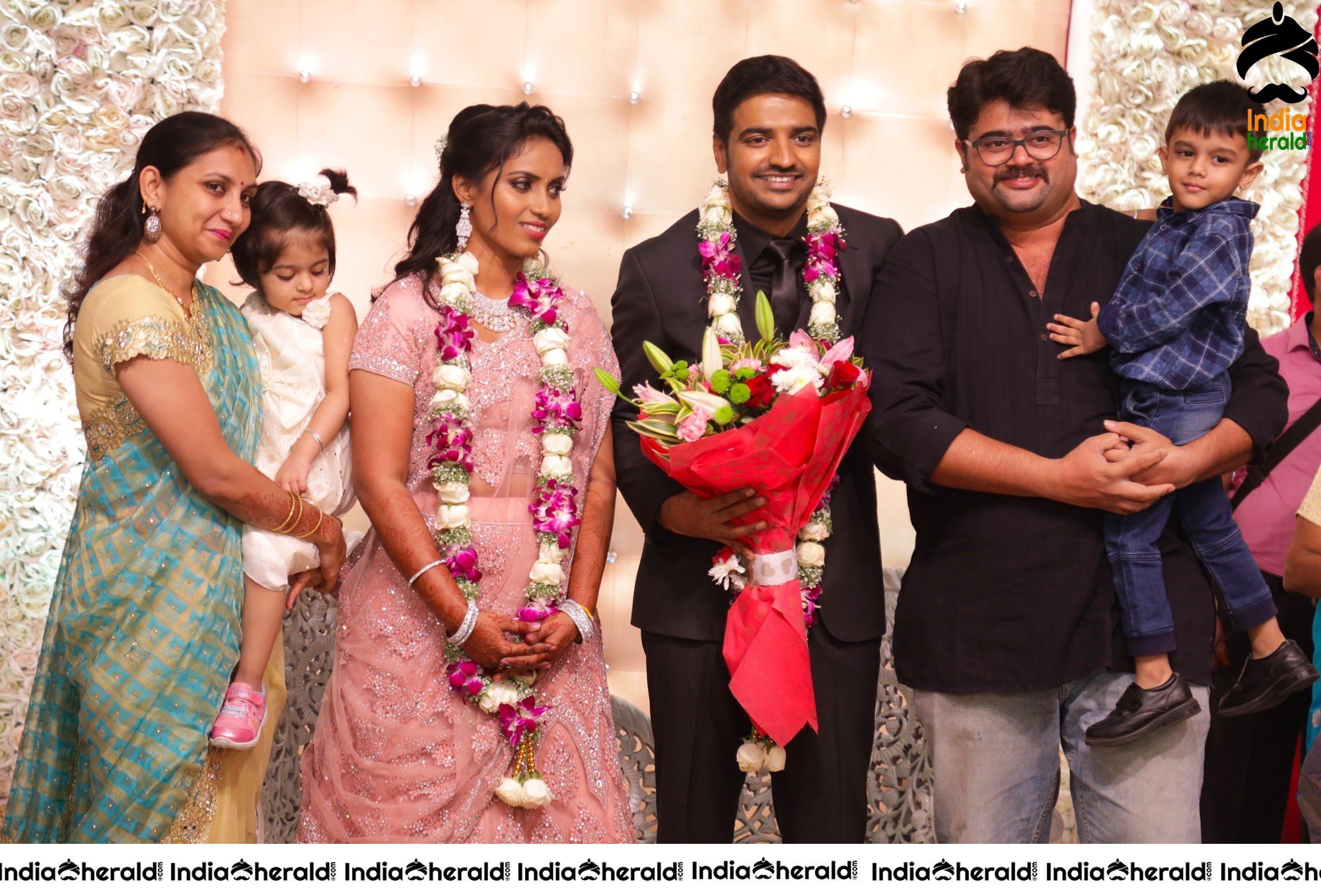 Famous Comedy Actor Sathish and Sindhu Wedding Stills Set 8