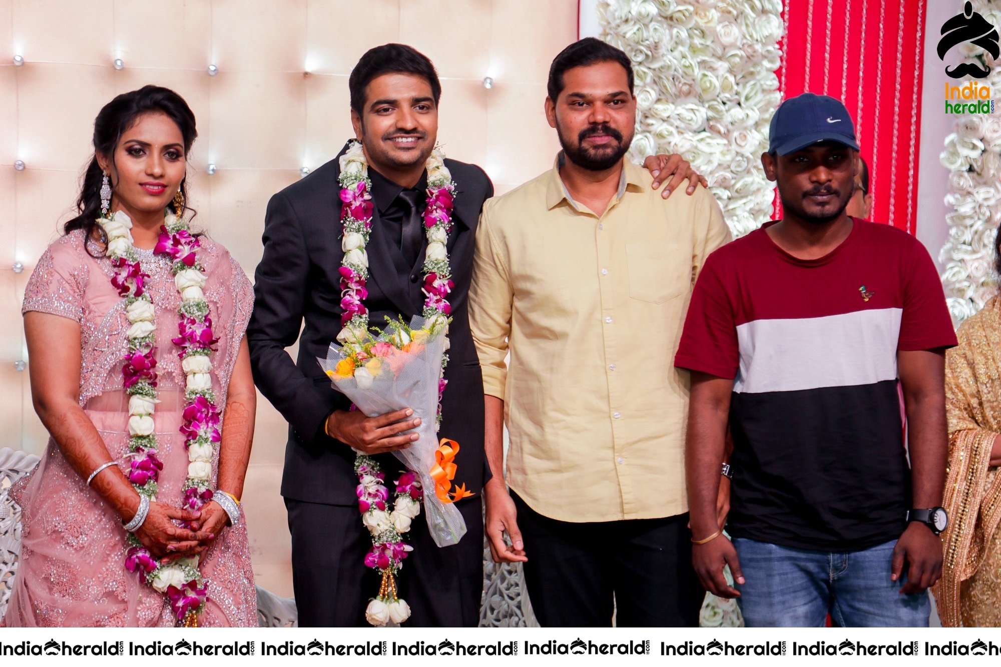 Famous Comedy Actor Sathish and Sindhu Wedding Stills Set 8