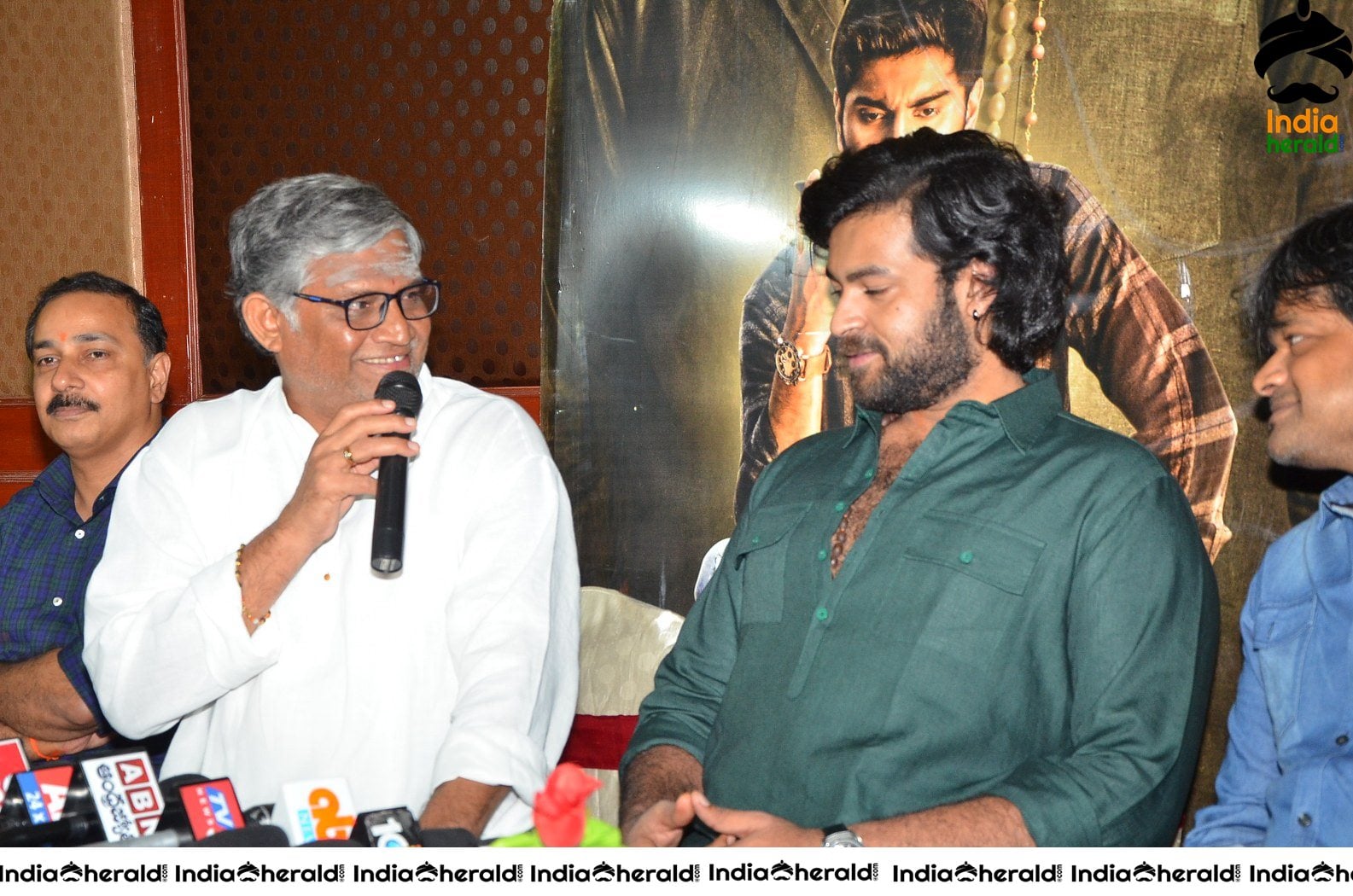Gaddala Konda Ganesh team at Rajahmundry Pressmeet Set 3