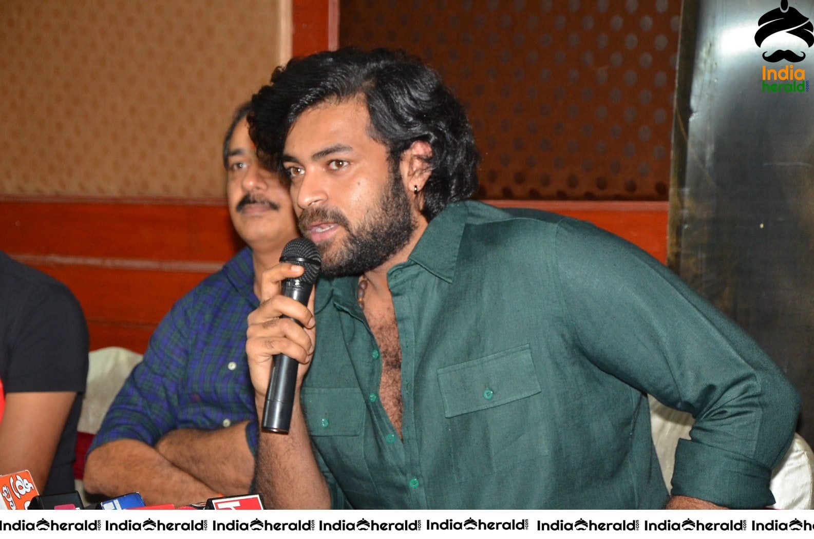 Gaddala Konda Ganesh team at Rajahmundry Pressmeet Set 3