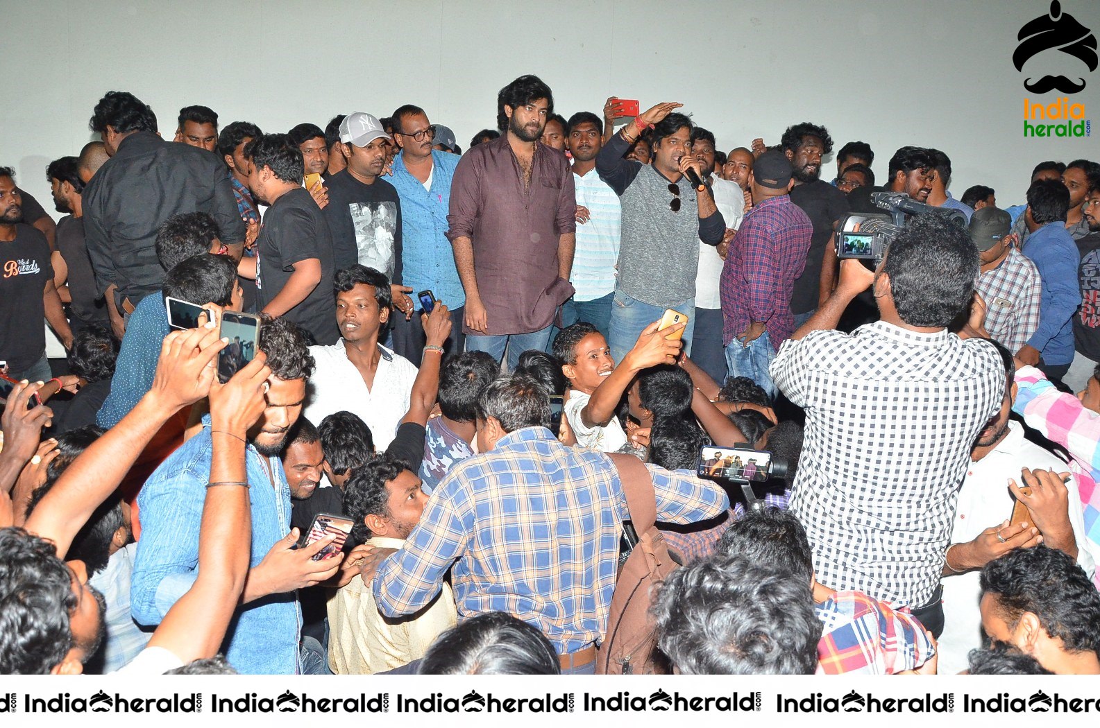 Gaddalakonda Ganesh At Eluru Satyanarayana Theatre Set 2