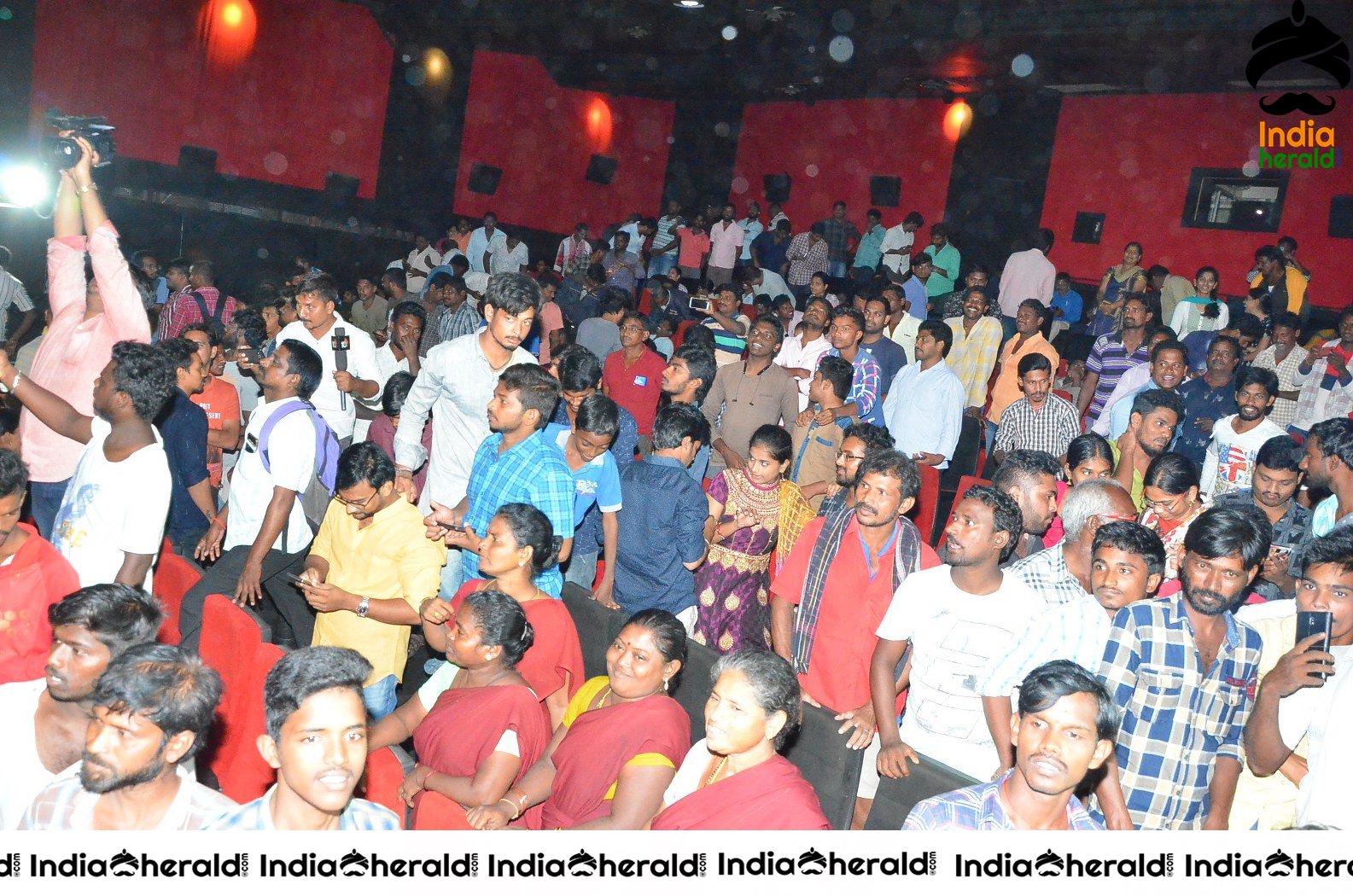 Gaddalakonda Ganesh At Eluru Satyanarayana Theatre Set 2