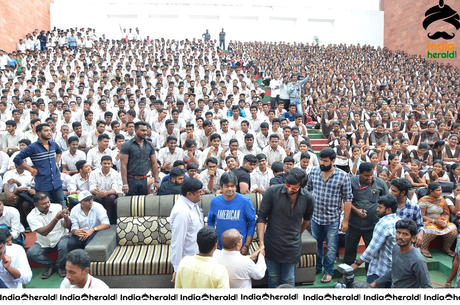 Gaddalakonda Ganesh Team At Vijayawada VVIT College Set 1