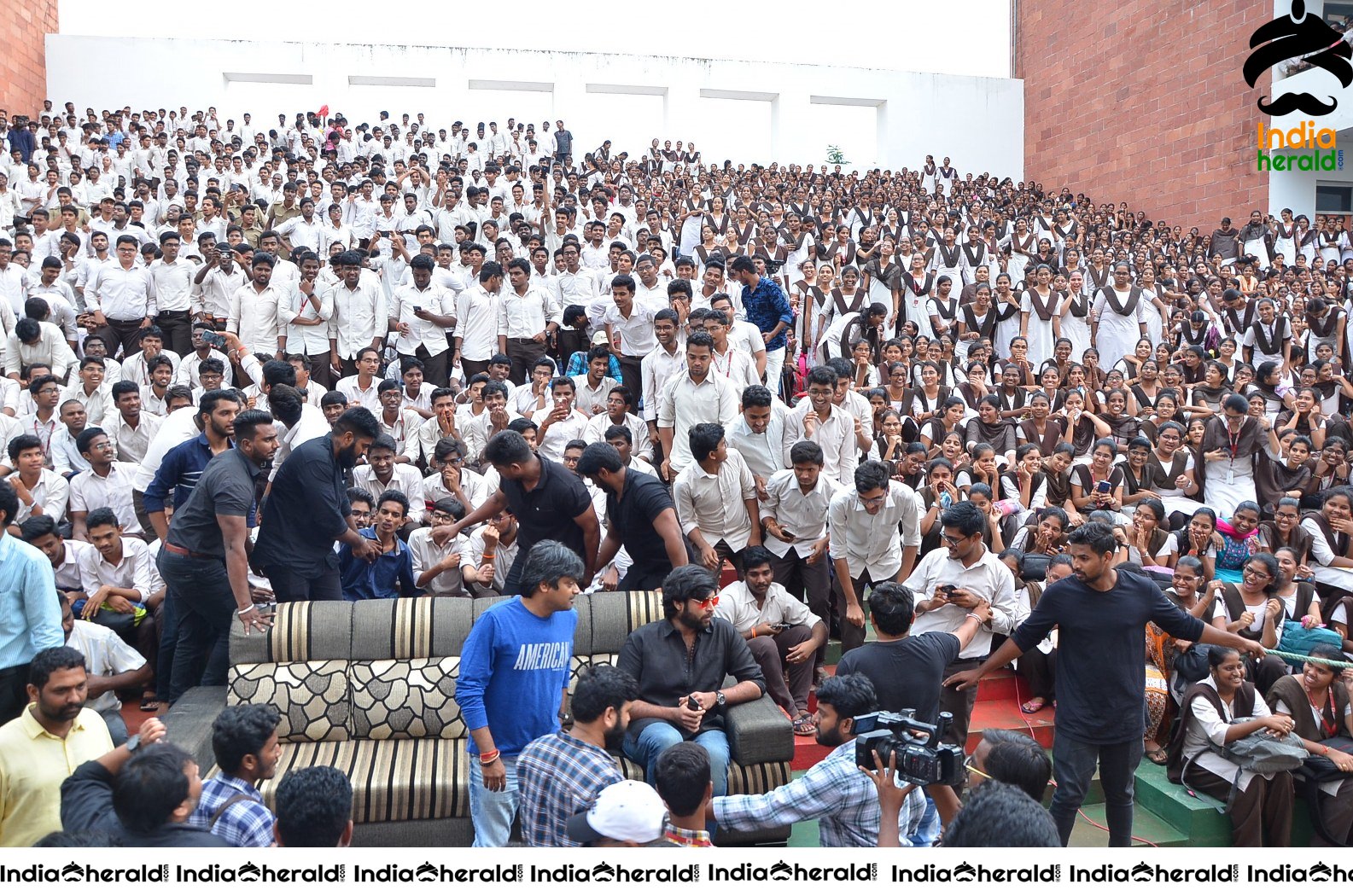 Gaddalakonda Ganesh Team At Vijayawada VVIT College Set 1