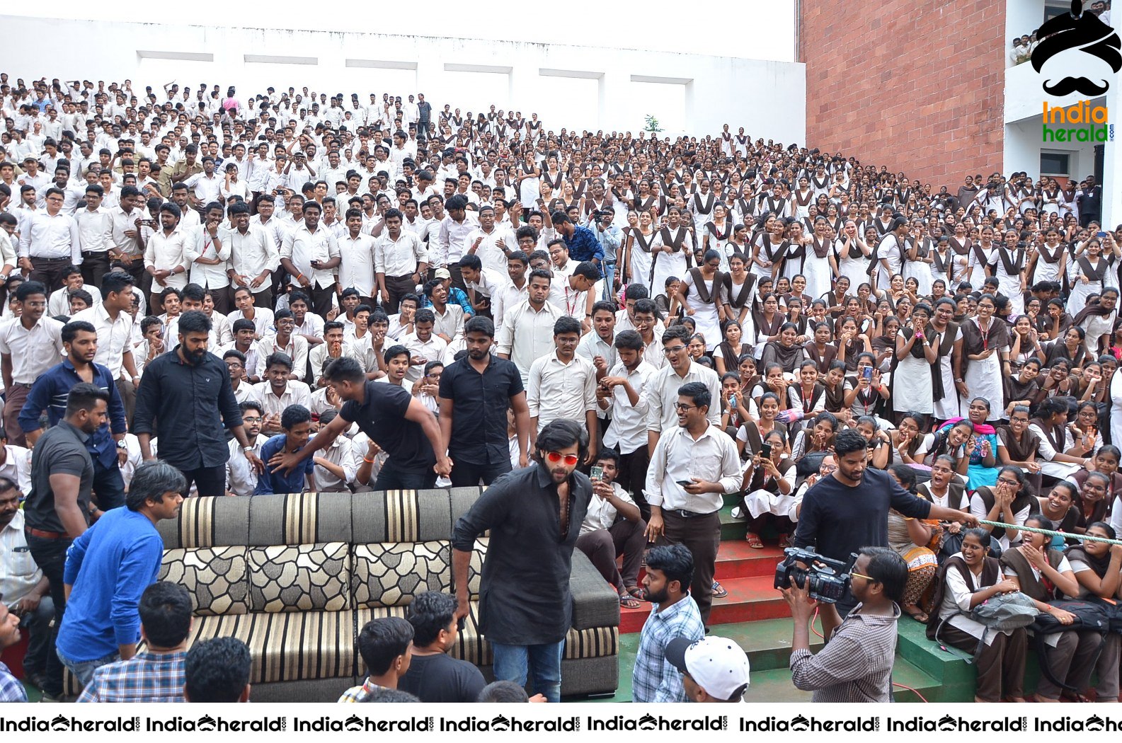 Gaddalakonda Ganesh Team At Vijayawada VVIT College Set 1