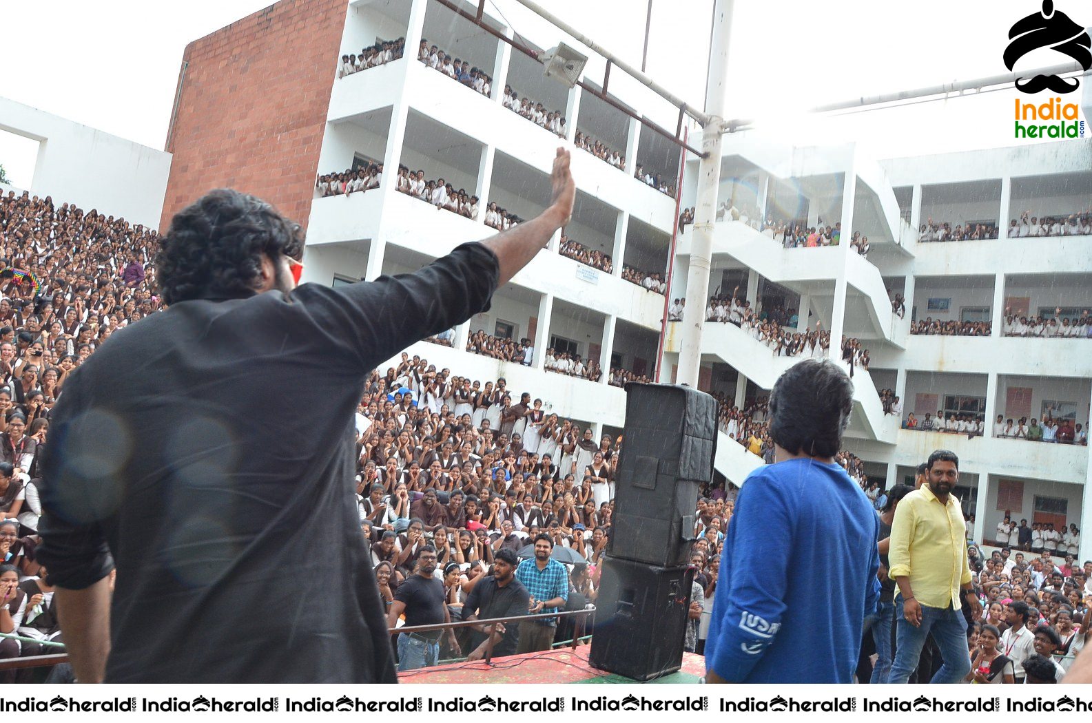 Gaddalakonda Ganesh Team At Vijayawada VVIT College Set 2