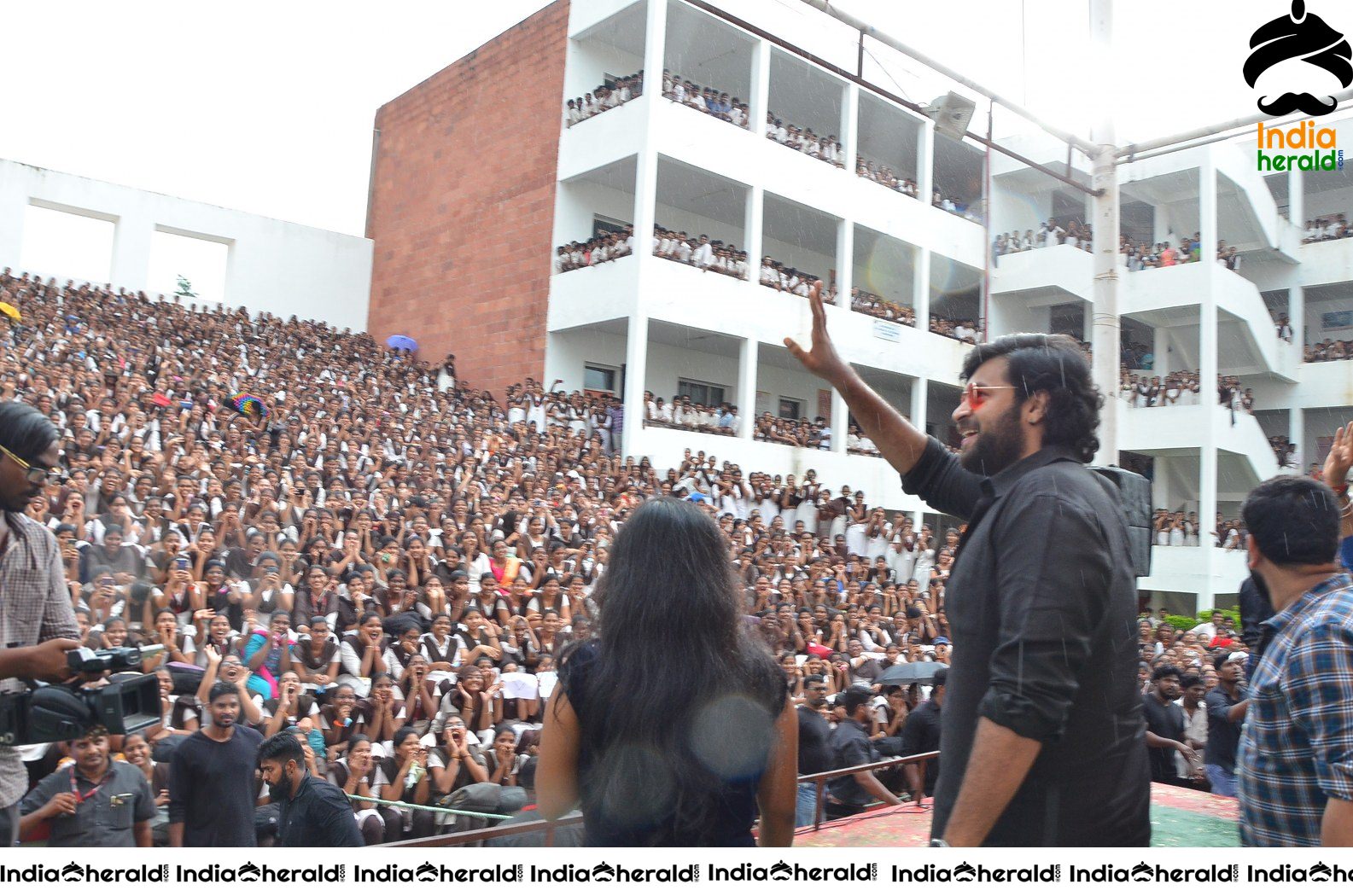 Gaddalakonda Ganesh Team At Vijayawada VVIT College Set 2