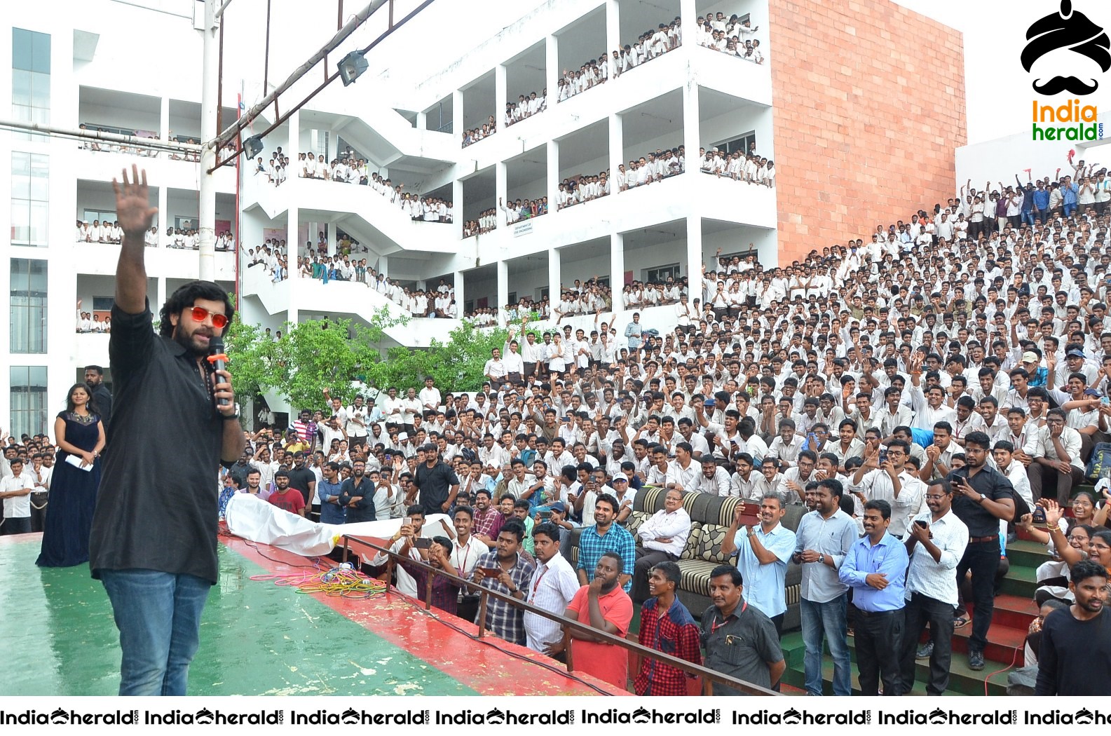 Gaddalakonda Ganesh Team At Vijayawada VVIT College Set 3