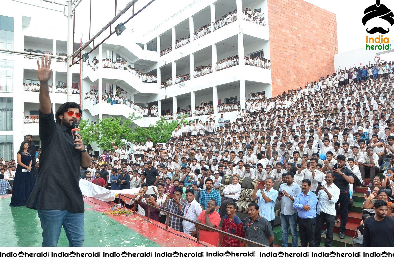 Gaddalakonda Ganesh Team At Vijayawada VVIT College Set 3