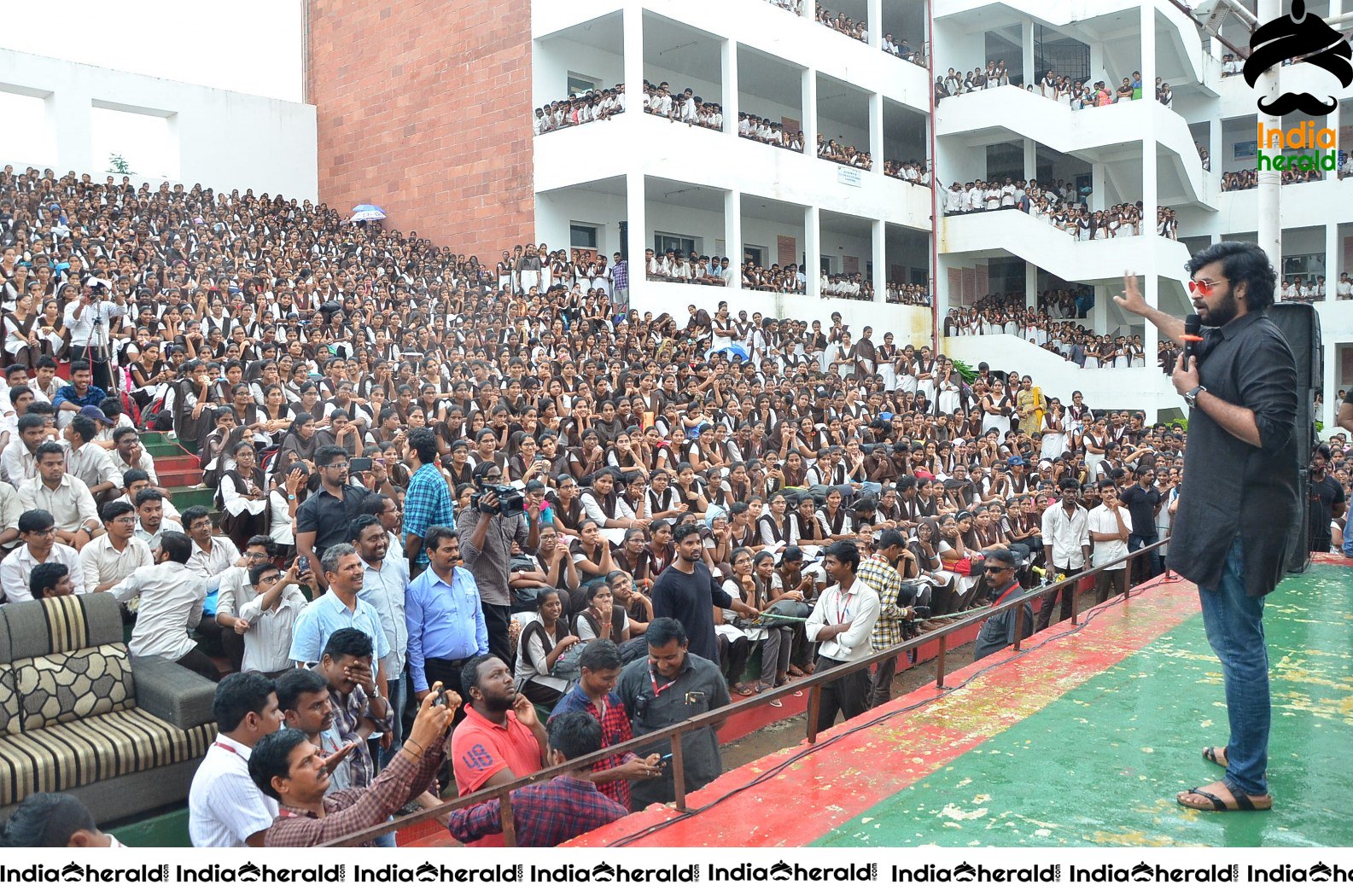 Gaddalakonda Ganesh Team at Vijayawada VVIT College Set 4