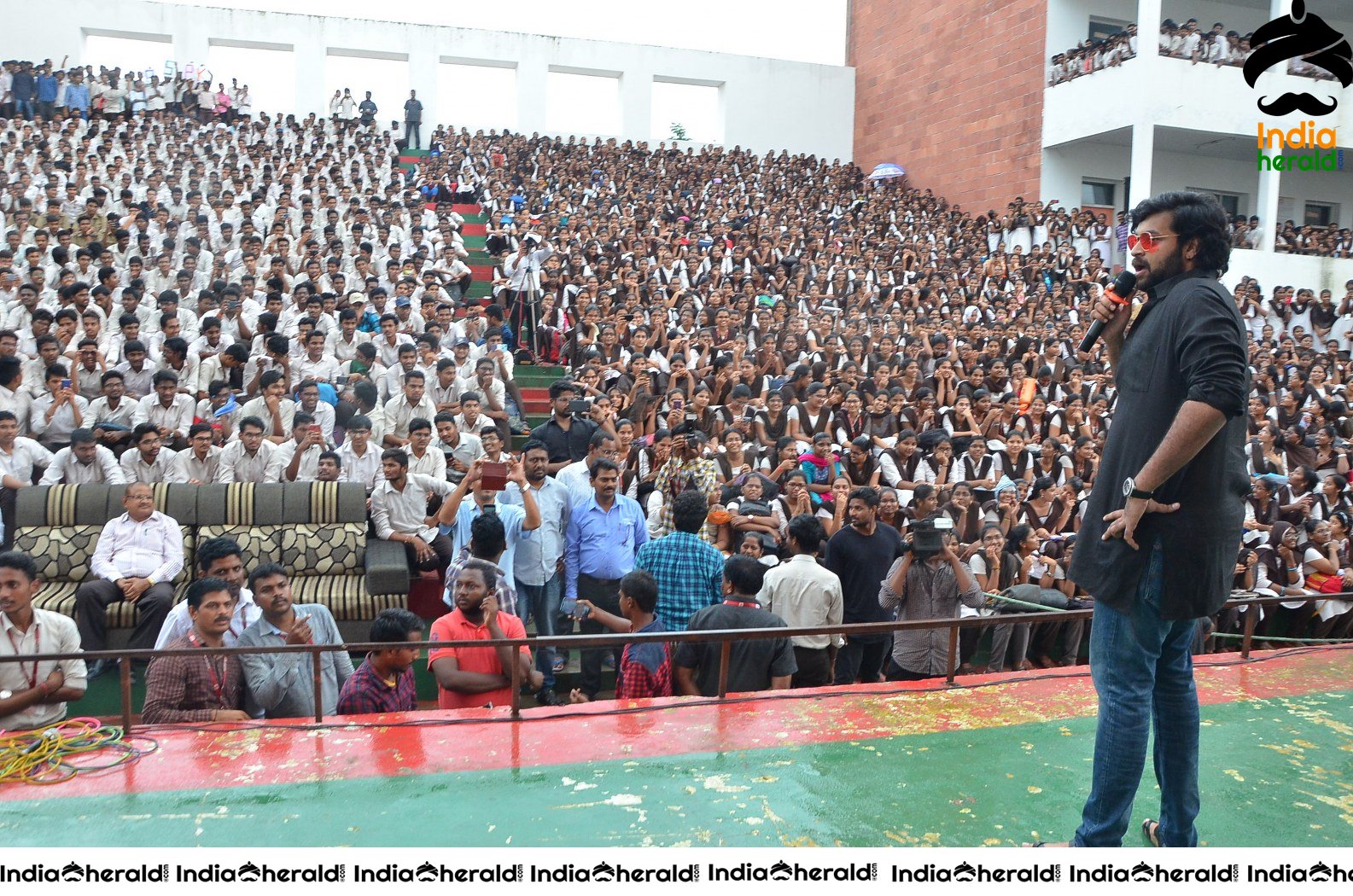 Gaddalakonda Ganesh Team at Vijayawada VVIT College Set 4