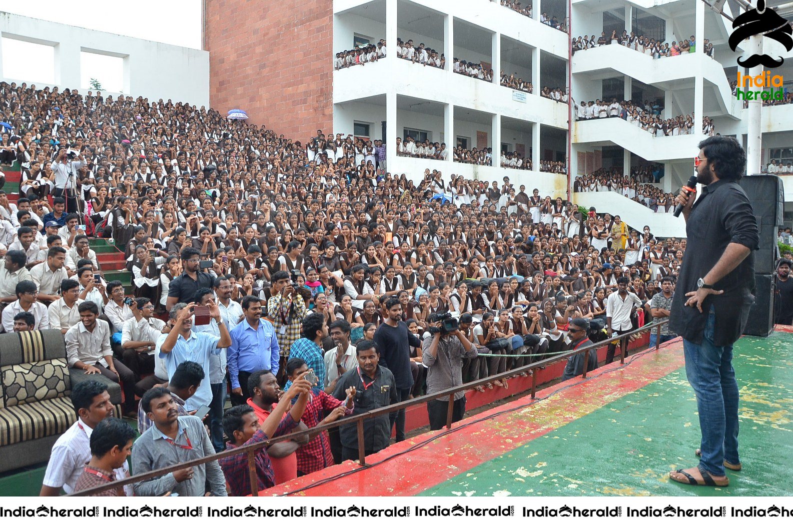 Gaddalakonda Ganesh Team at Vijayawada VVIT College Set 4