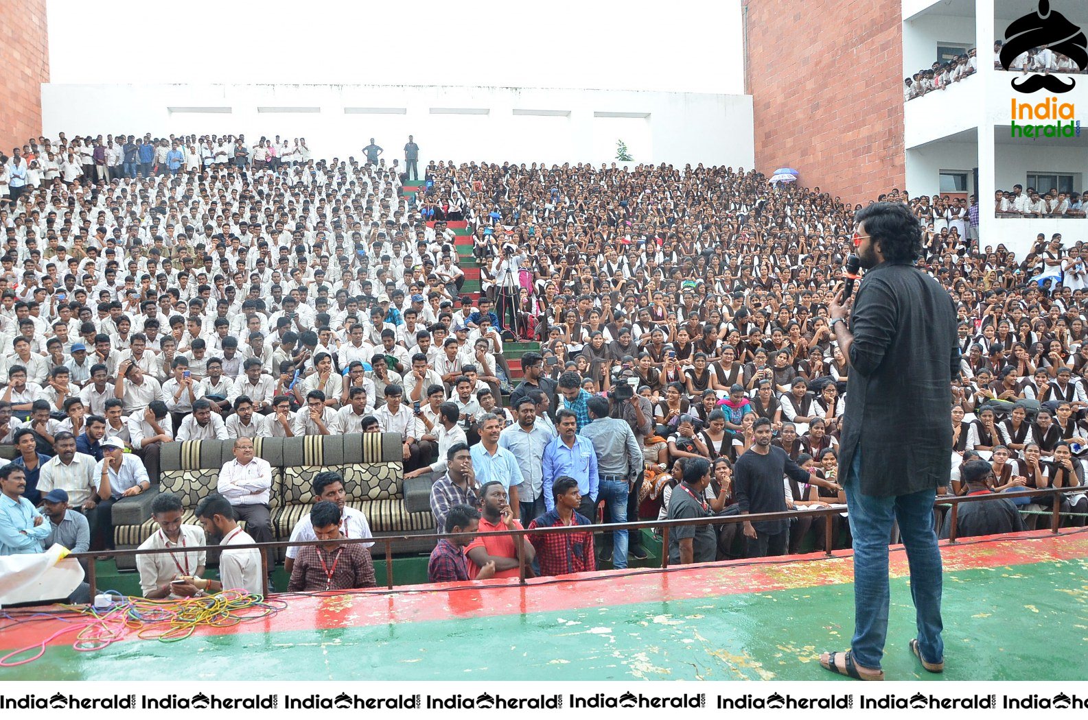 Gaddalakonda Ganesh Team at Vijayawada VVIT College Set 4