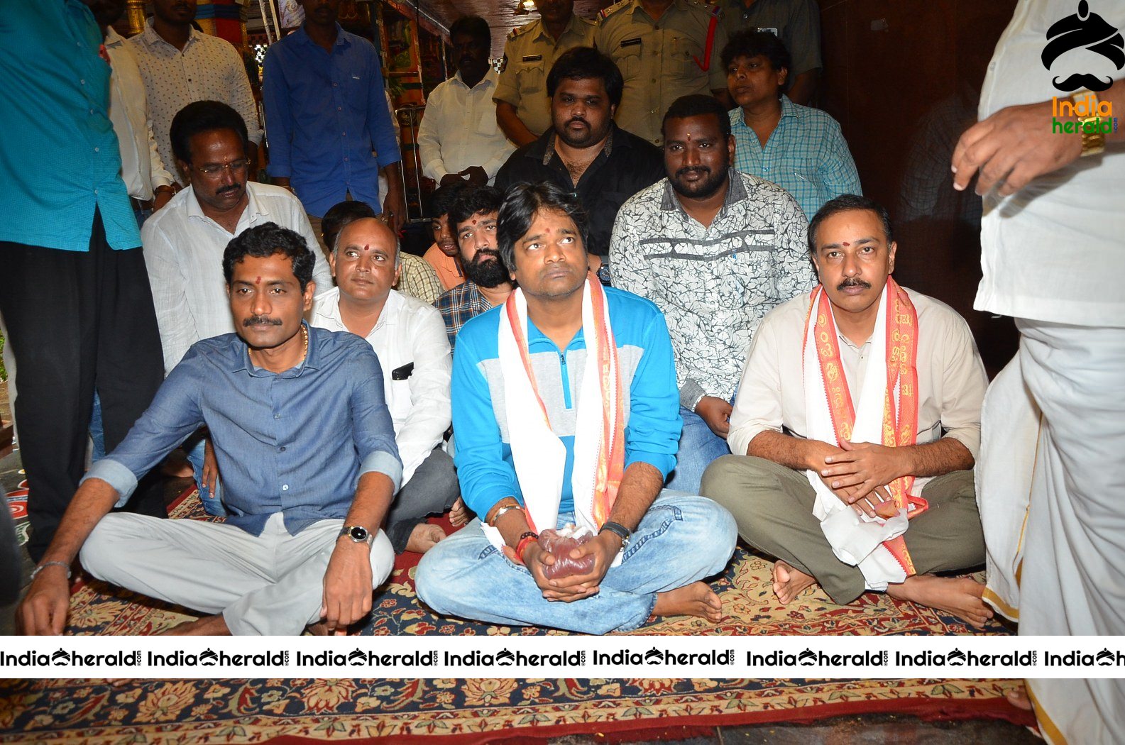 Gaddalakonda Ganesh Team Pays Visit To Vijayawada Durga Temple Set 2